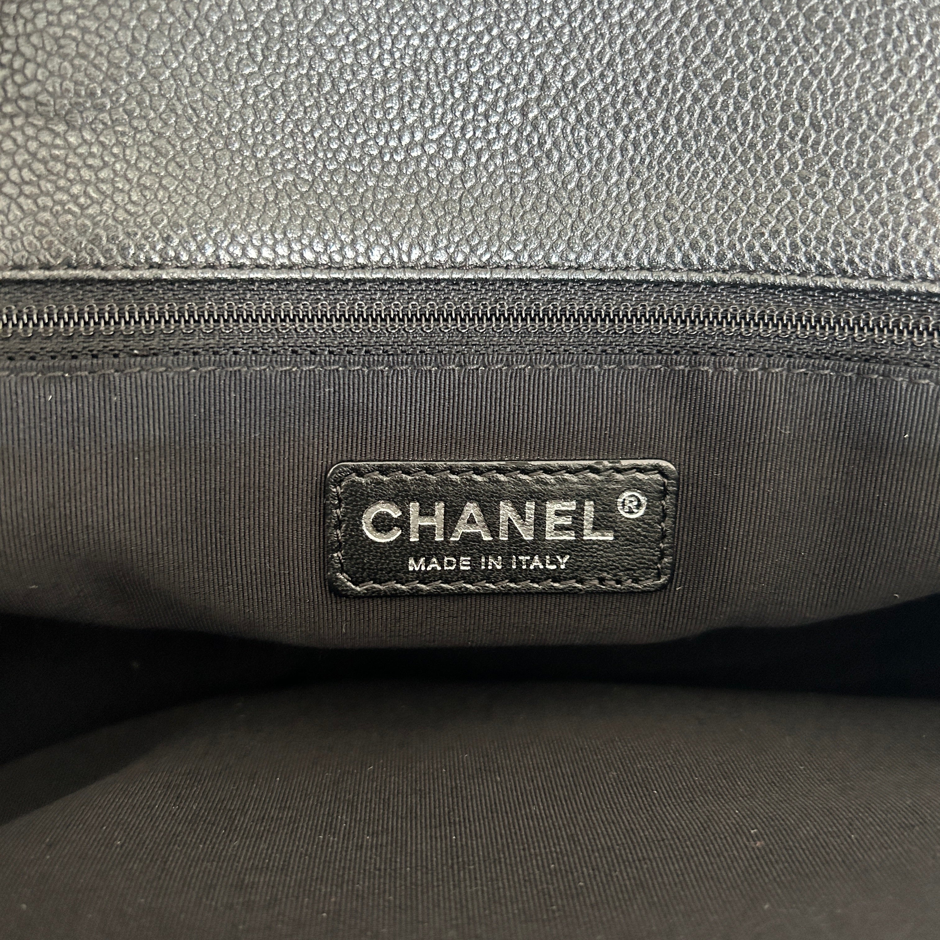 Black Caviar Shopping Tote w/RHW