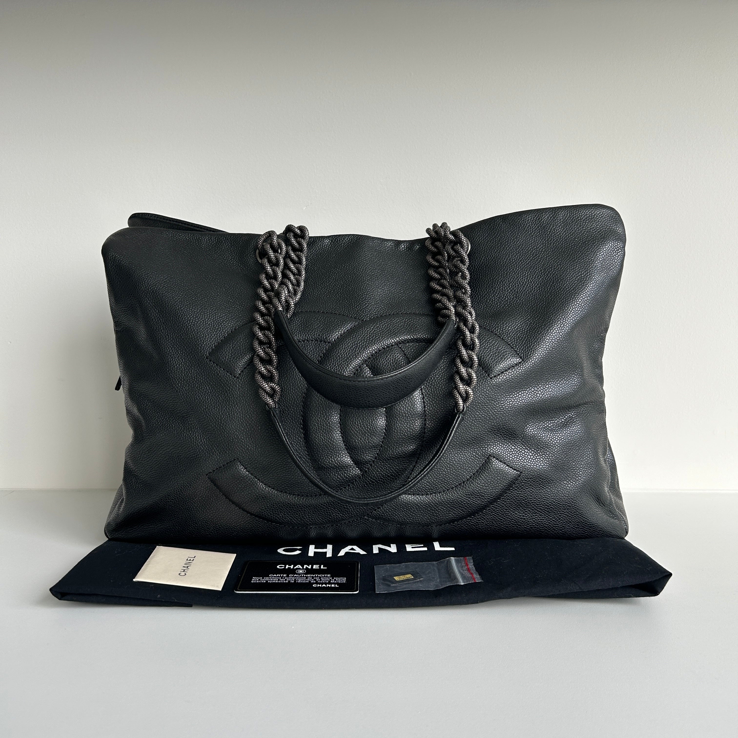 Black Caviar Shopping Tote w/RHW