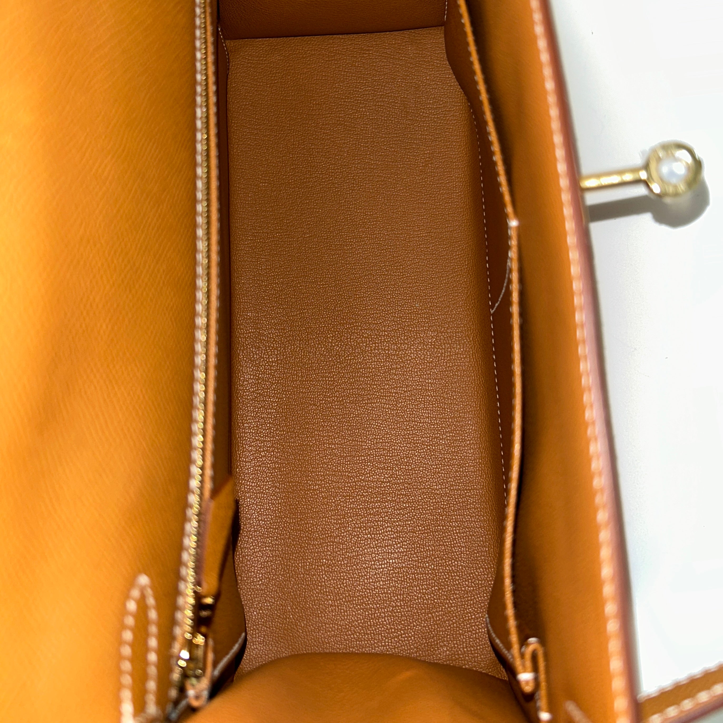 Gold Epsom Kelly Sellier 28