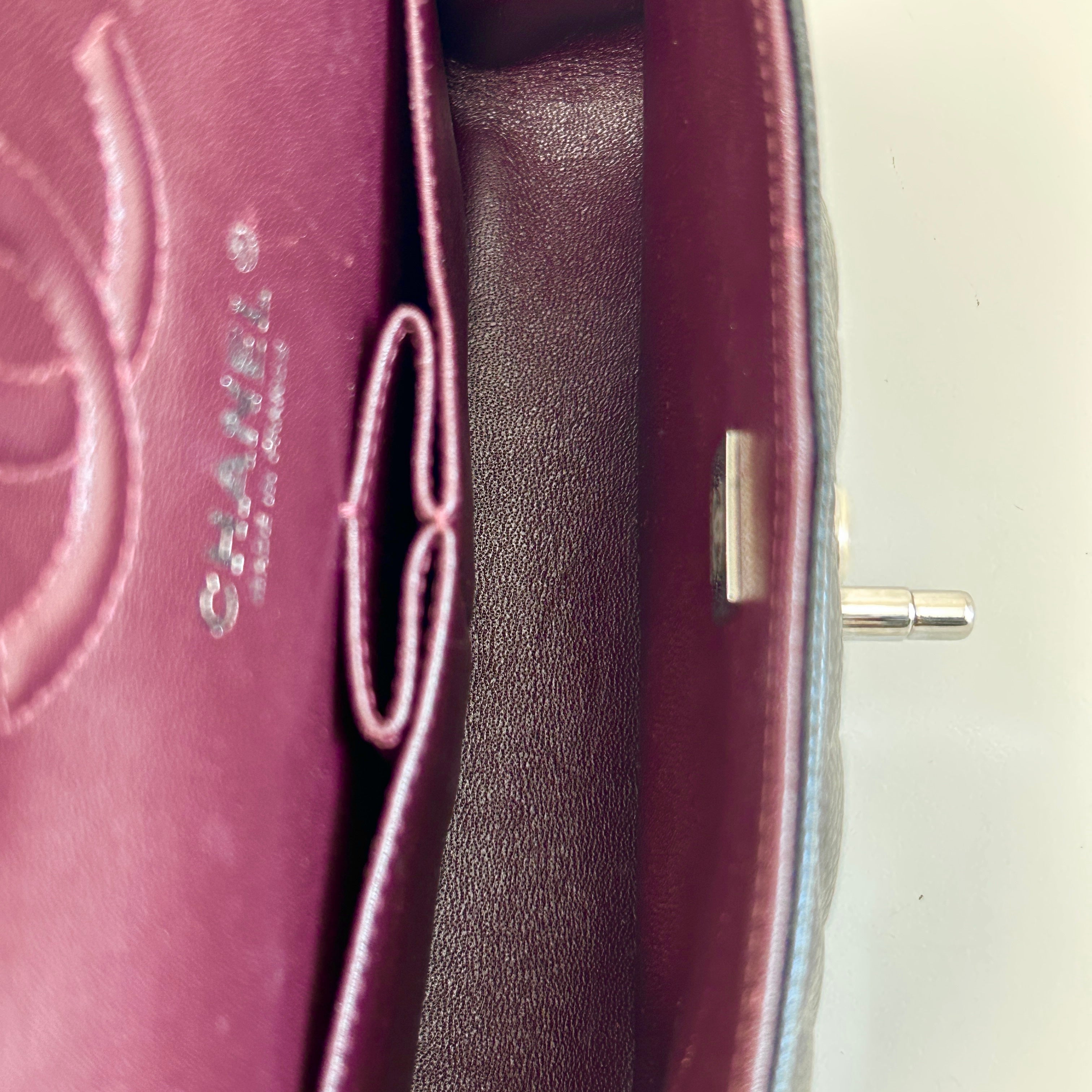 Black Caviar Small Classic Double Flap w/SHW