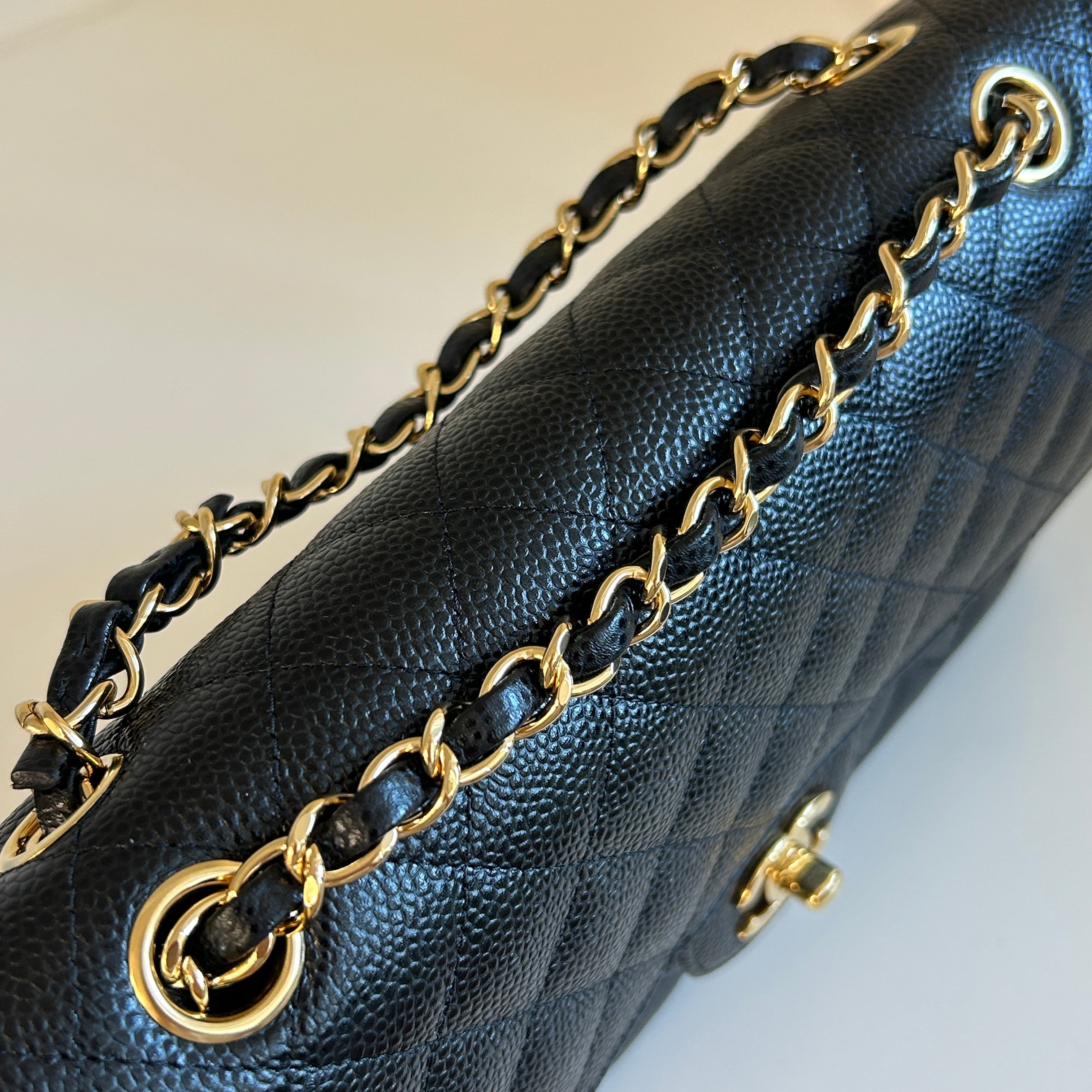 Black Caviar Quilted Medium Double Flap Classic Flap w/GHW