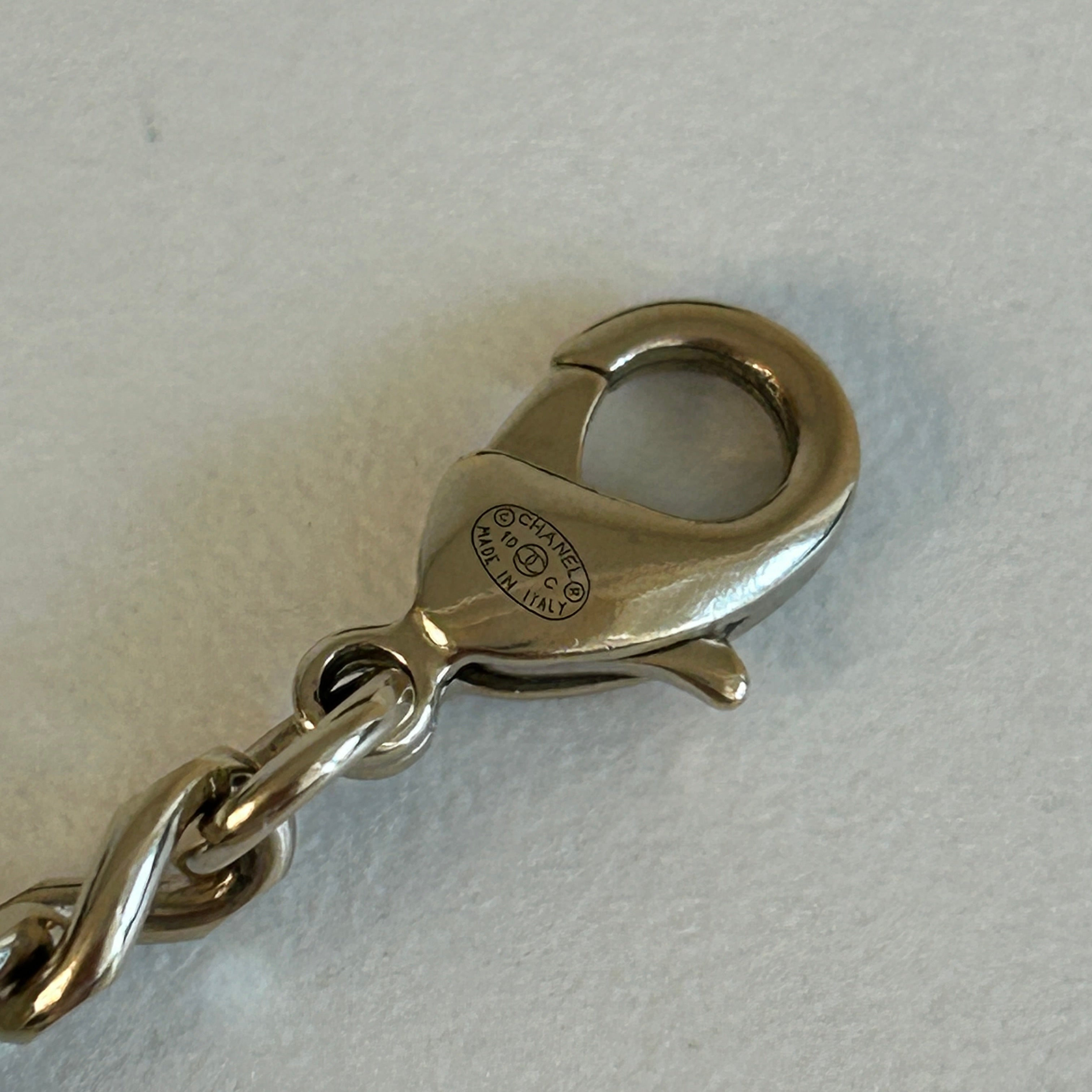 07A Gold Metal Venice Charm Bracelet