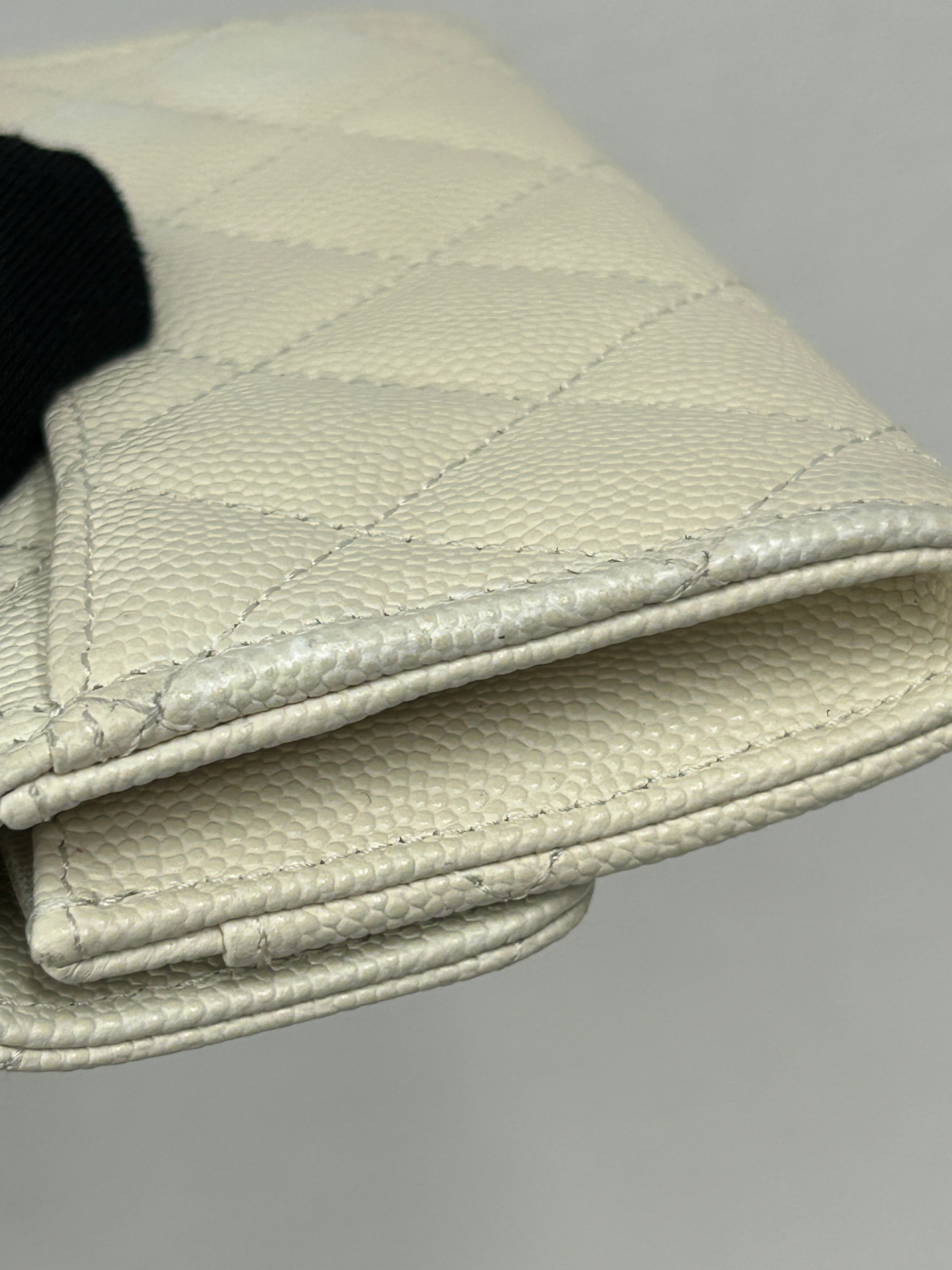 White Caviar Quilted Calfskin Leather Card Holder Wallet W/LGHW