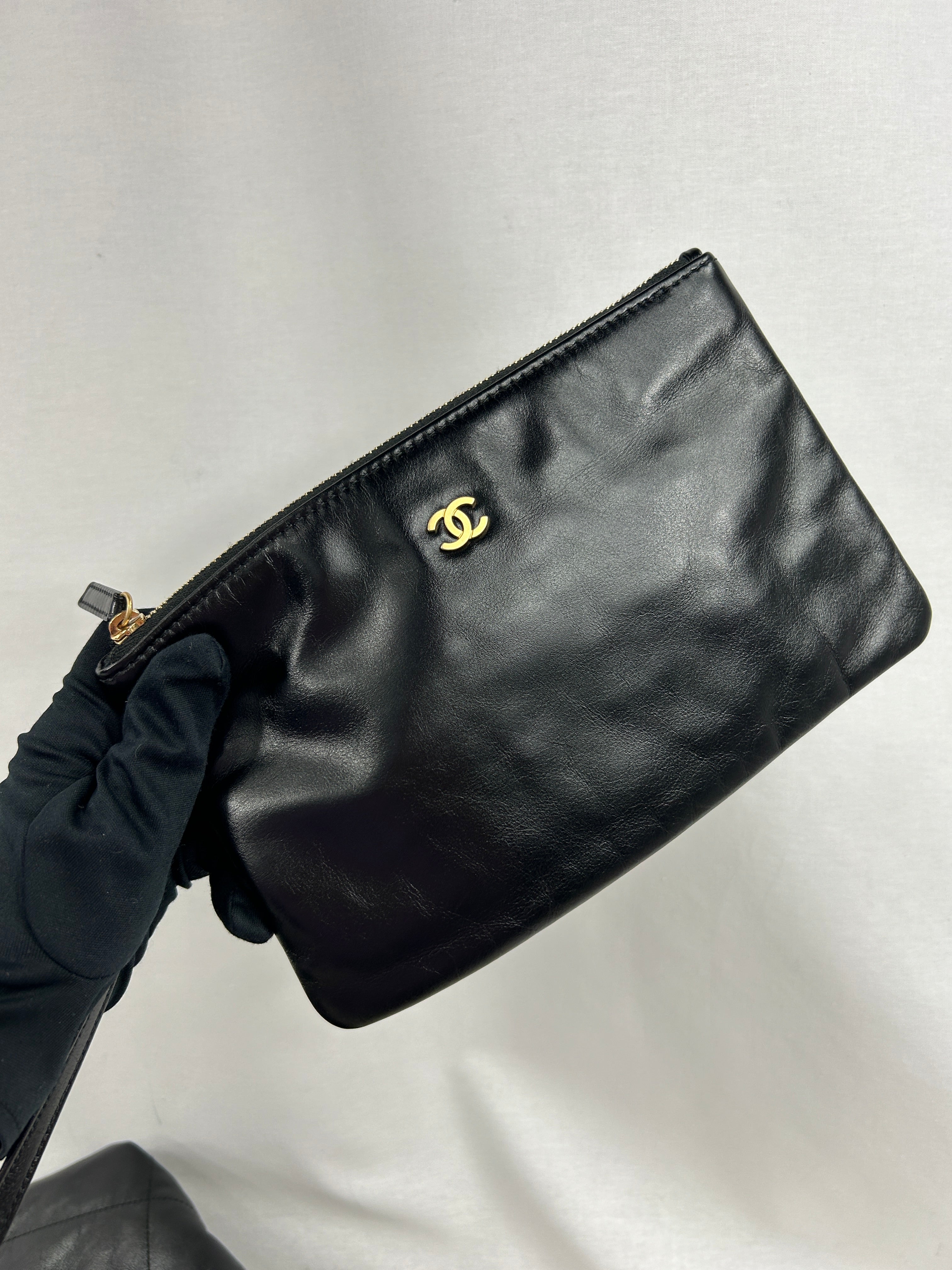 Black Small 22 Bag w/AGHW