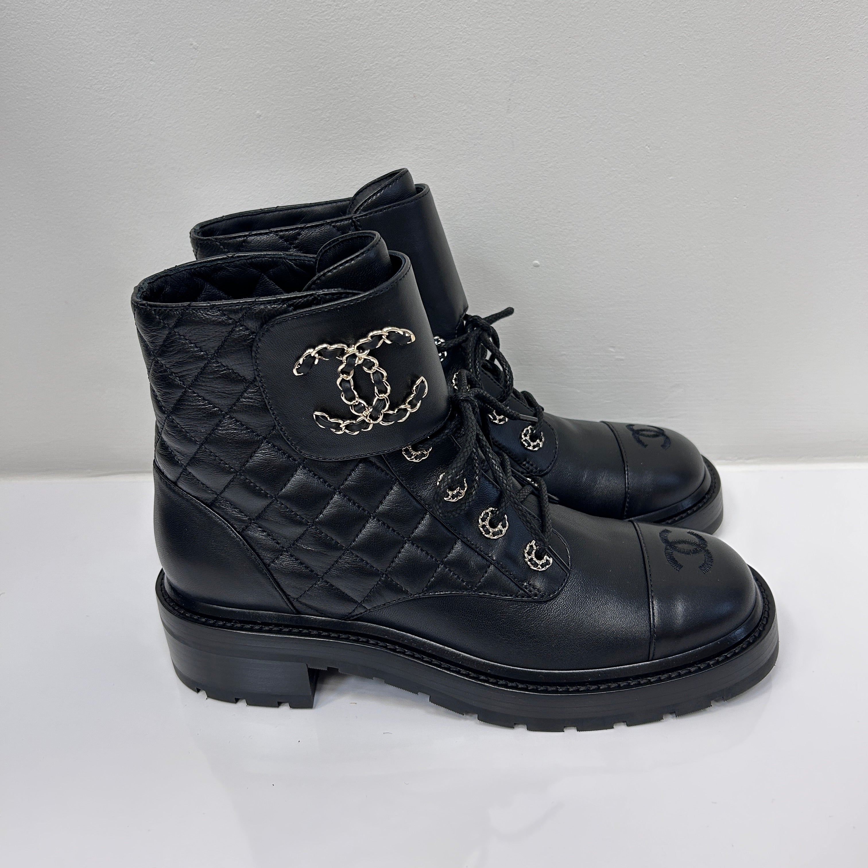 Shiny Goatskin Calfskin Quilted Lace Up Combat Boots