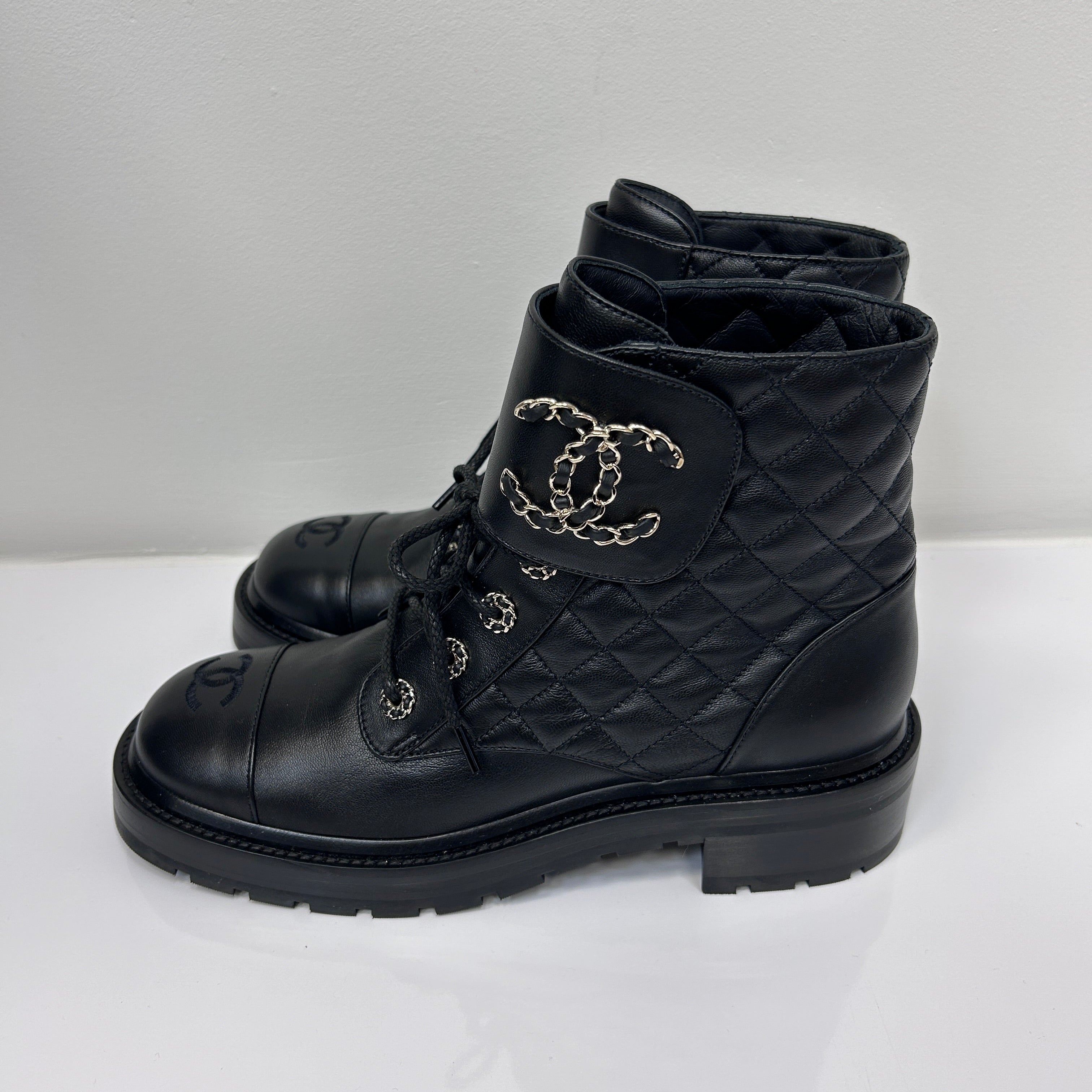 Shiny Goatskin Calfskin Quilted Lace Up Combat Boots