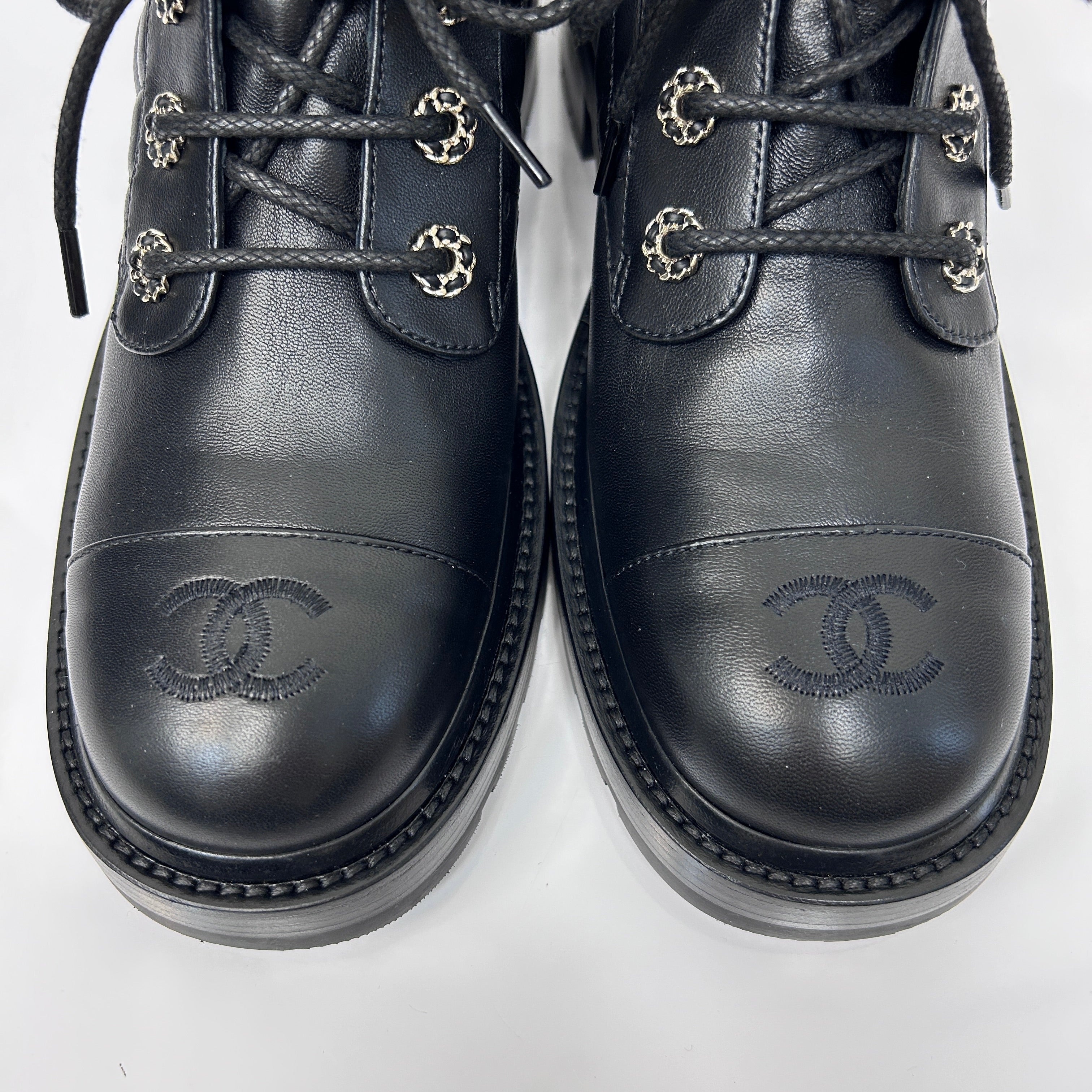 Shiny Goatskin Calfskin Quilted Lace Up Combat Boots