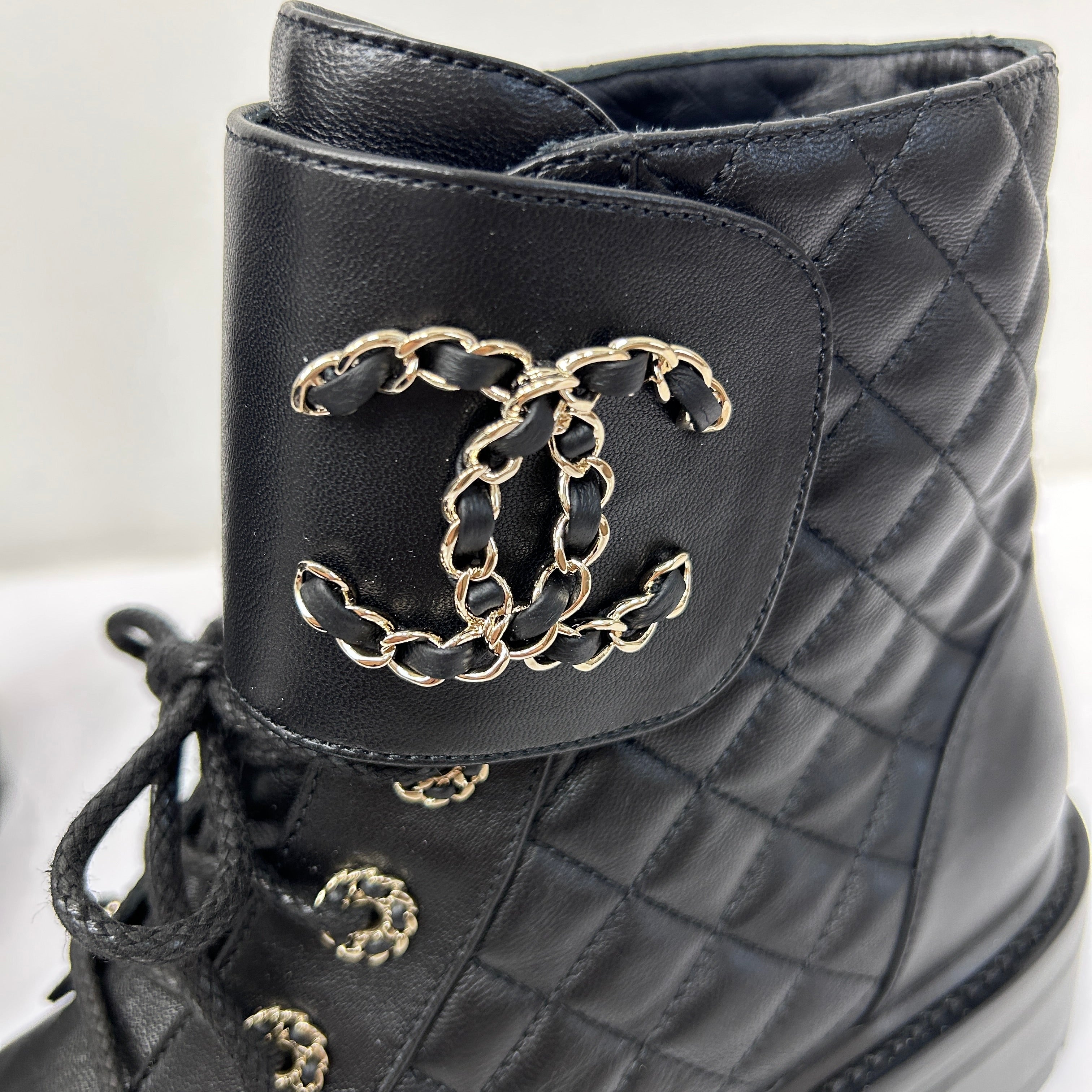 Shiny Goatskin Calfskin Quilted Lace Up Combat Boots