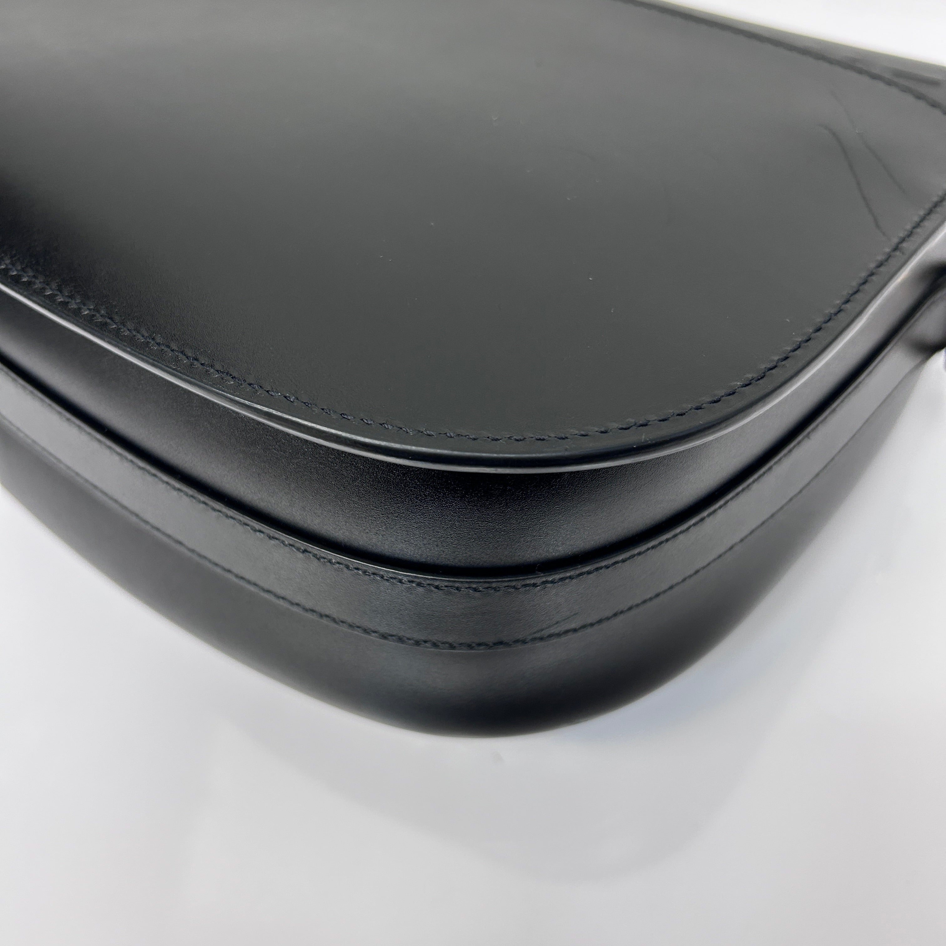 Black Large Bobby w/Shoulder Strap w/GHW