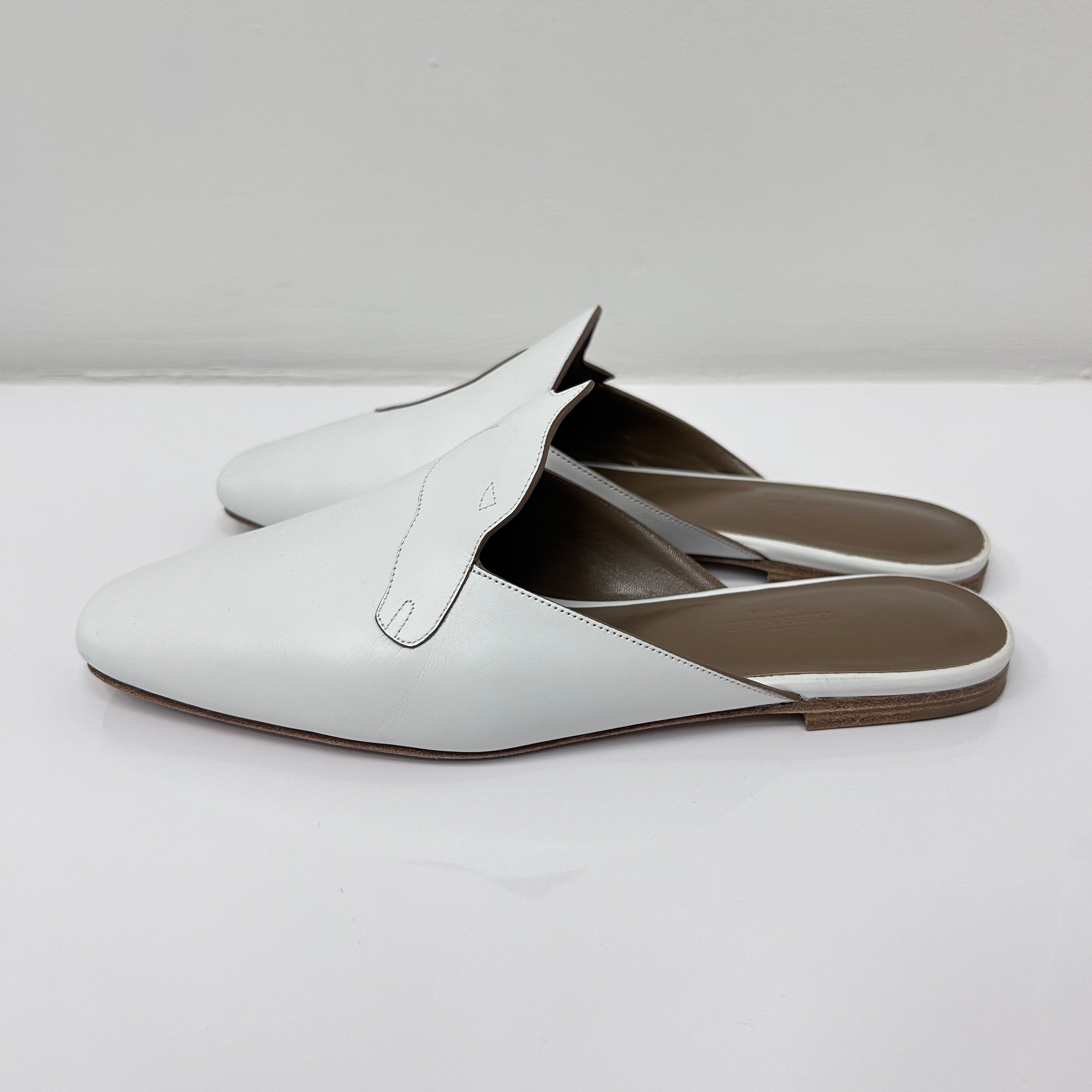 White Tangeria Mule