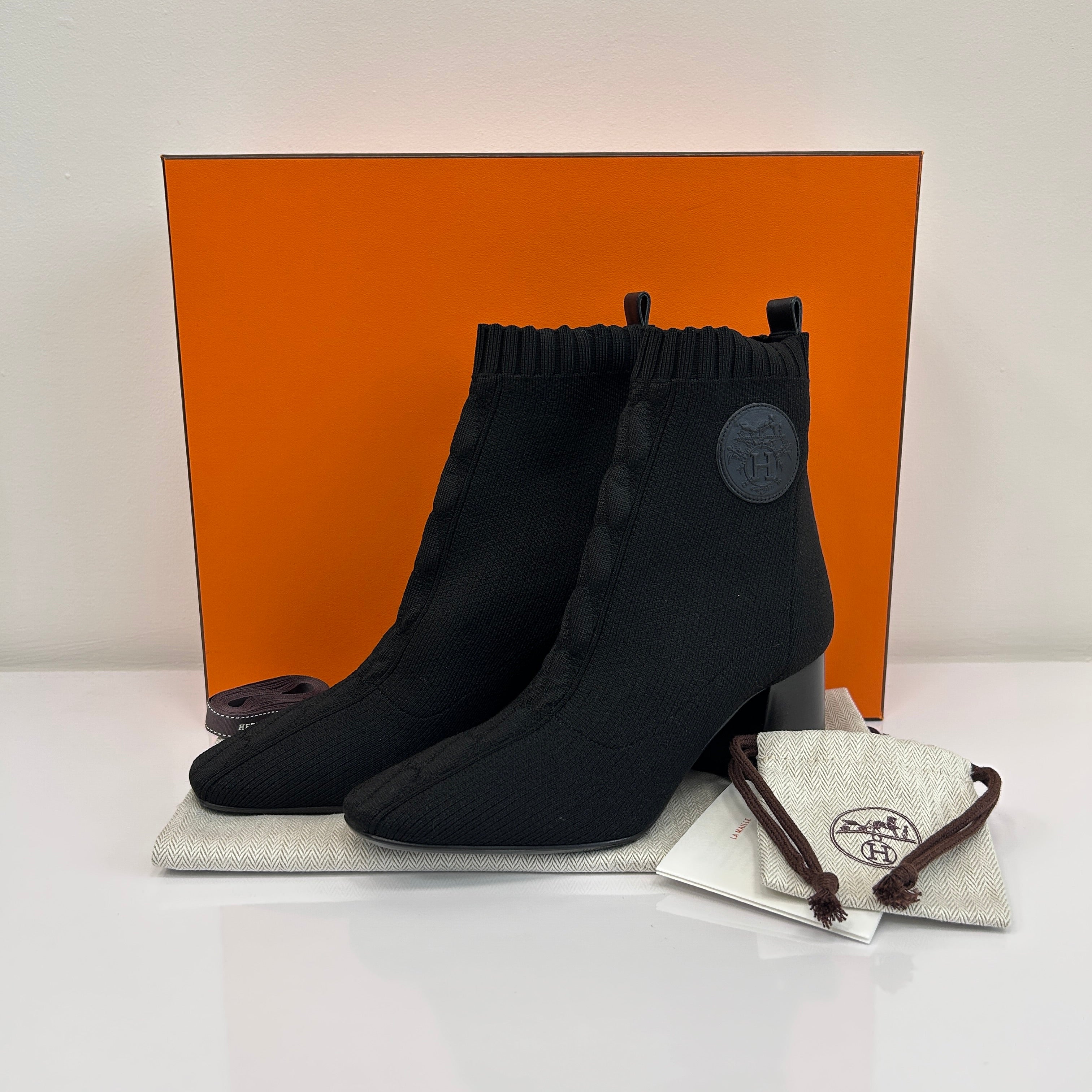 Black Volver 60 Ankle Boots