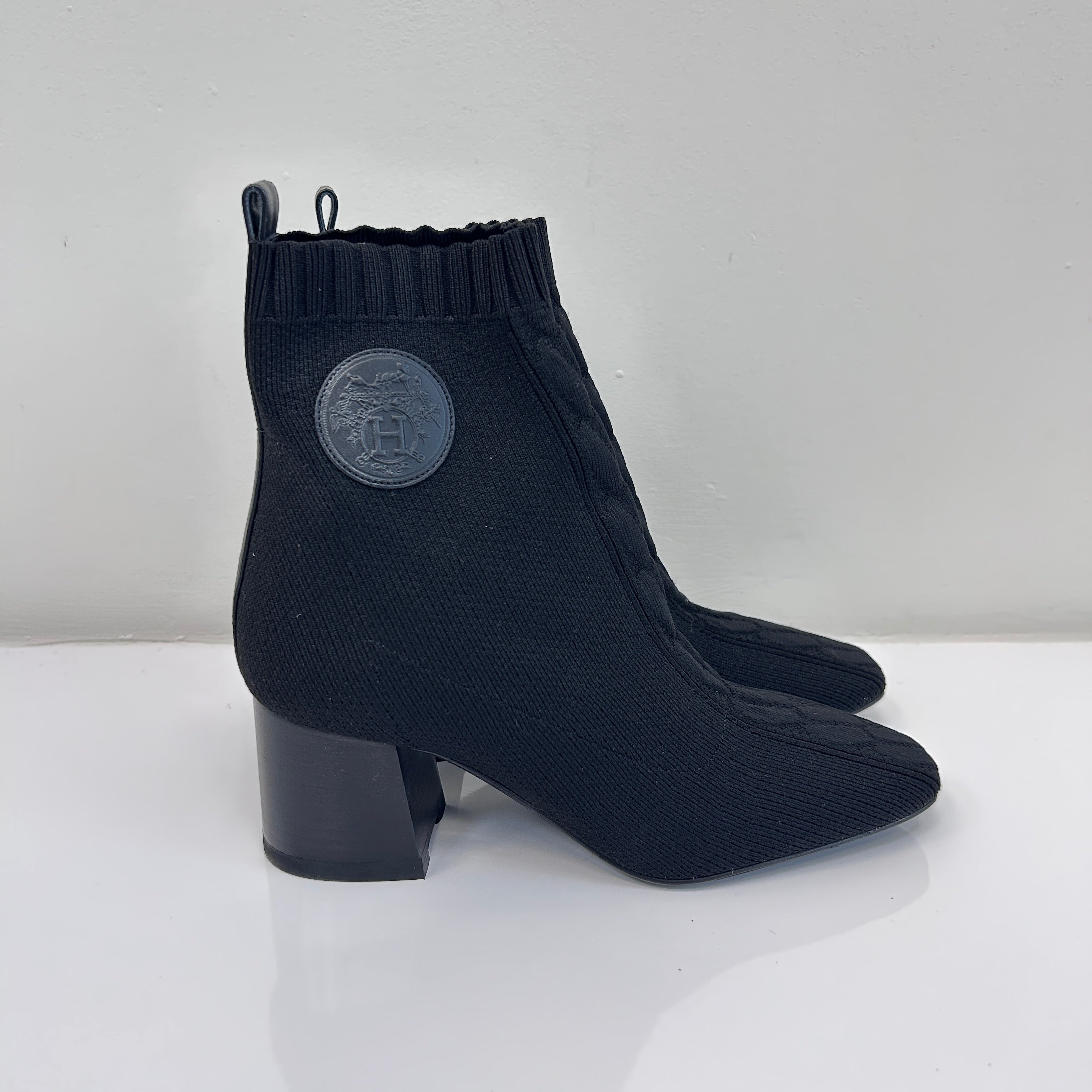Black Volver 60 Ankle Boots