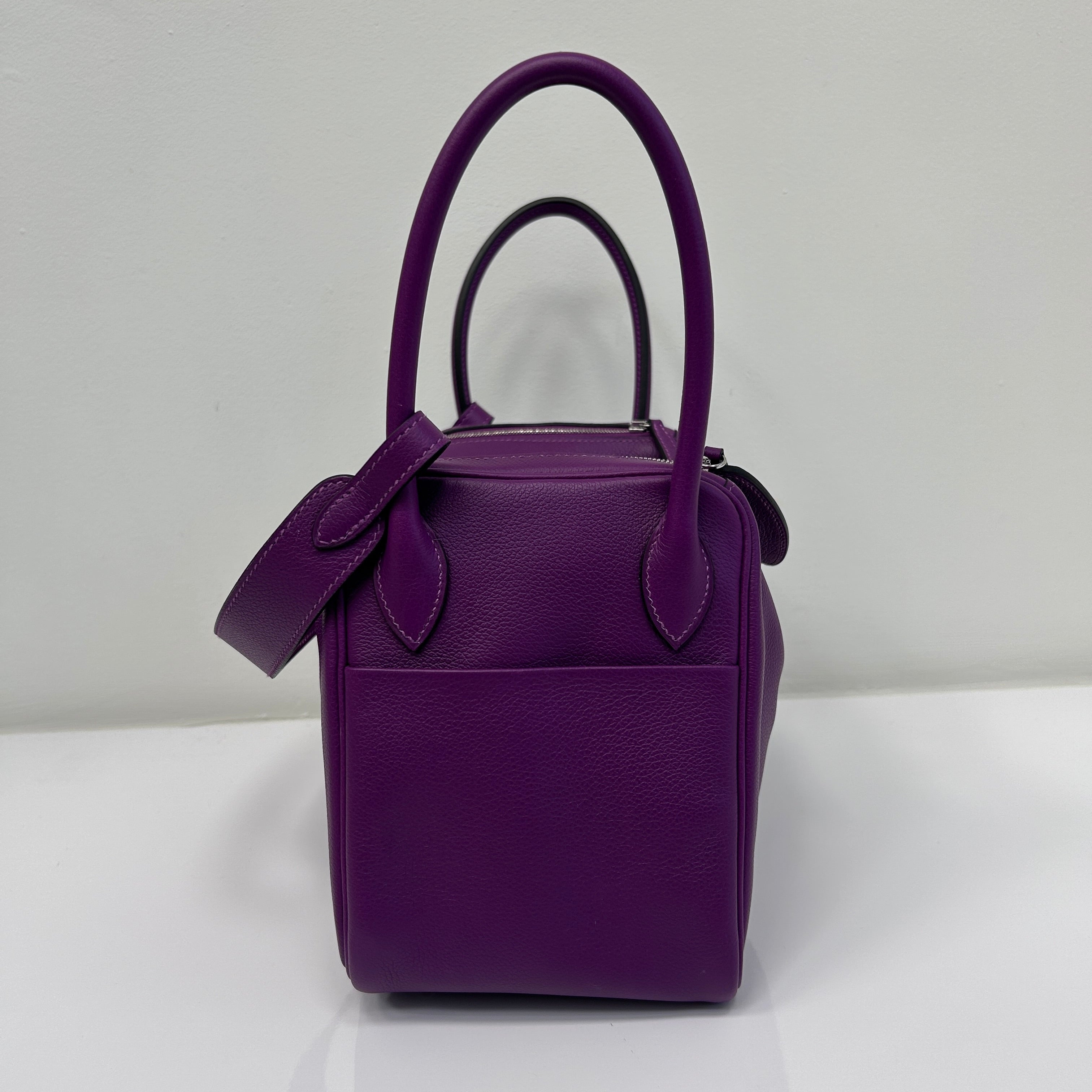 Anemone Evercolor Leather Lindy 26 Bag w/PHW