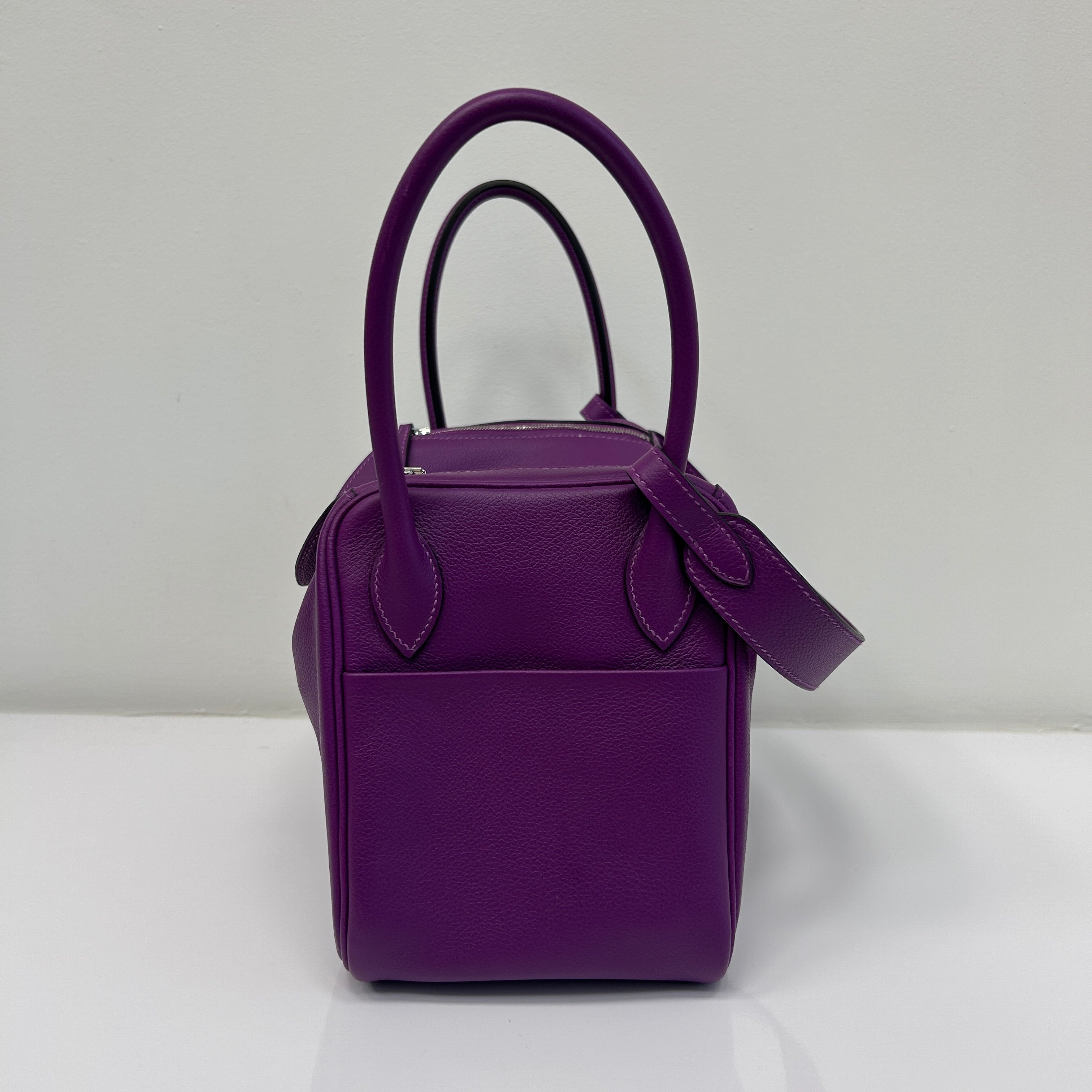 Anemone Evercolor Leather Lindy 26 Bag w/PHW