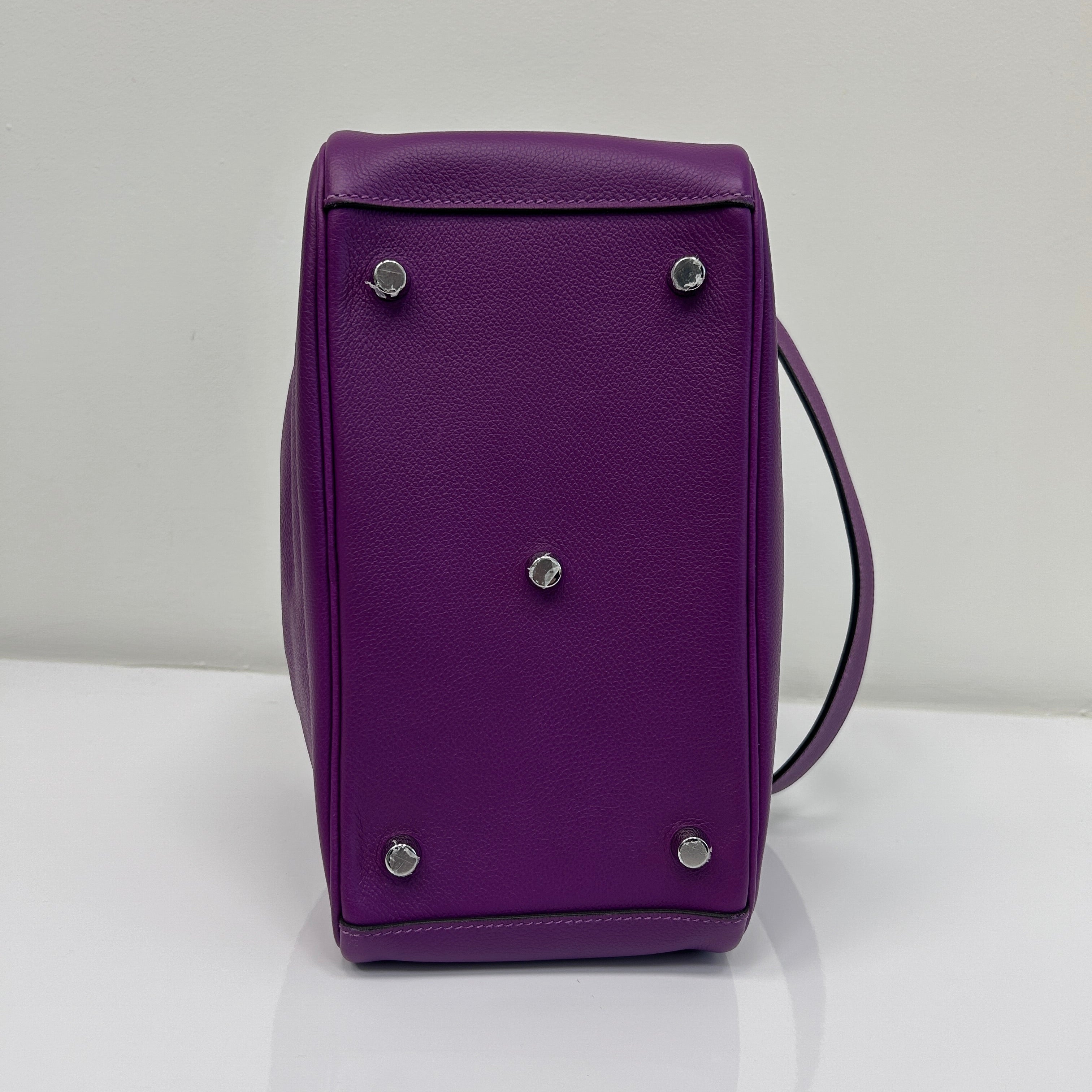 Anemone Evercolor Leather Lindy 26 Bag w/PHW
