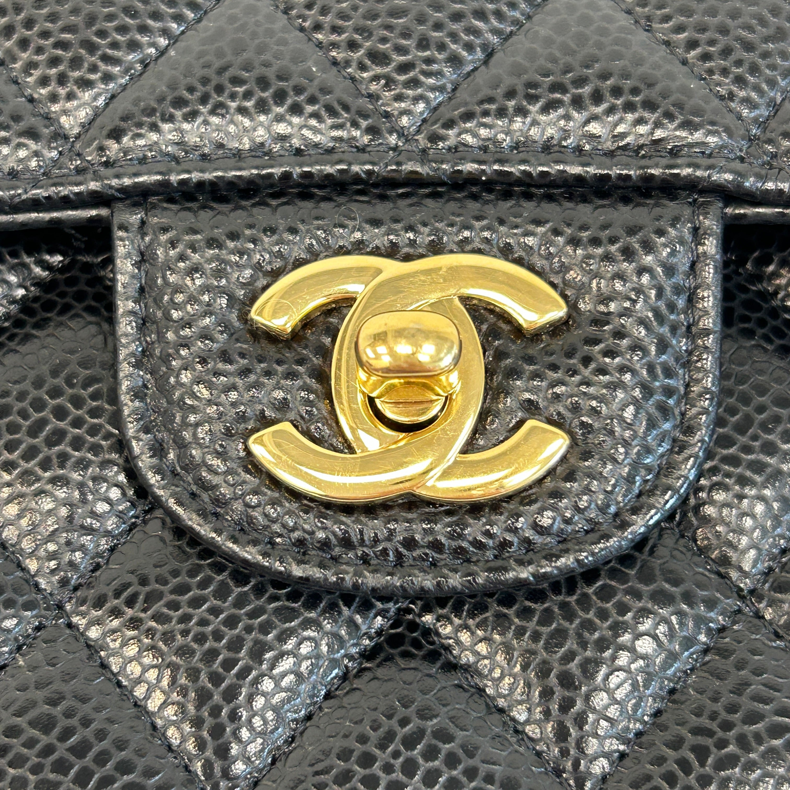 Black Caviar Medium Classic Double Flap w/GHW
