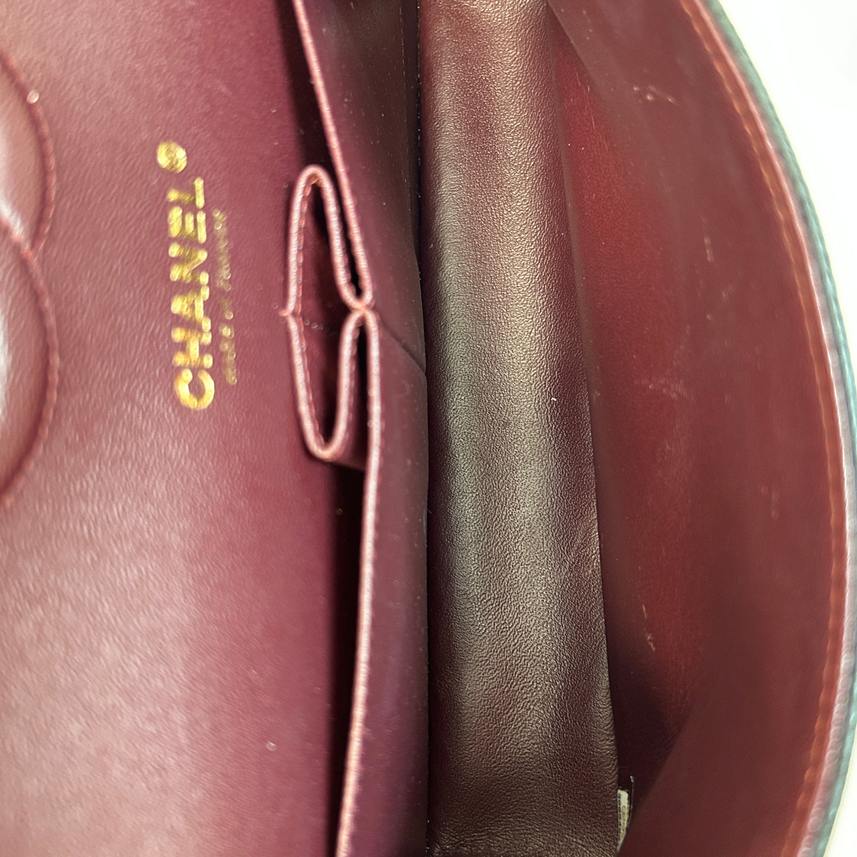 Black Caviar Medium Classic Double Flap w/GHW