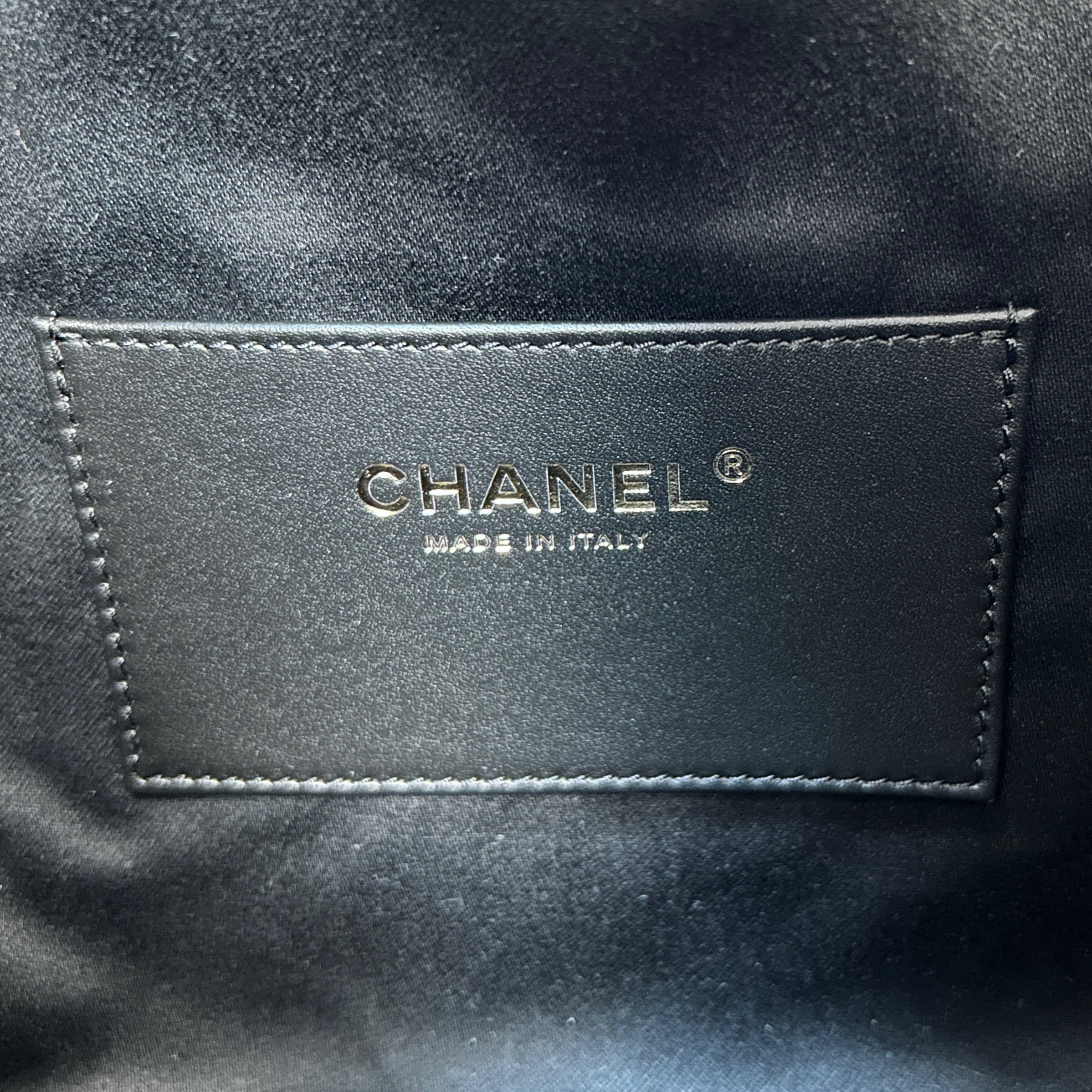 Black Quilted Caviar Leather Small 25 Bag w/GHW