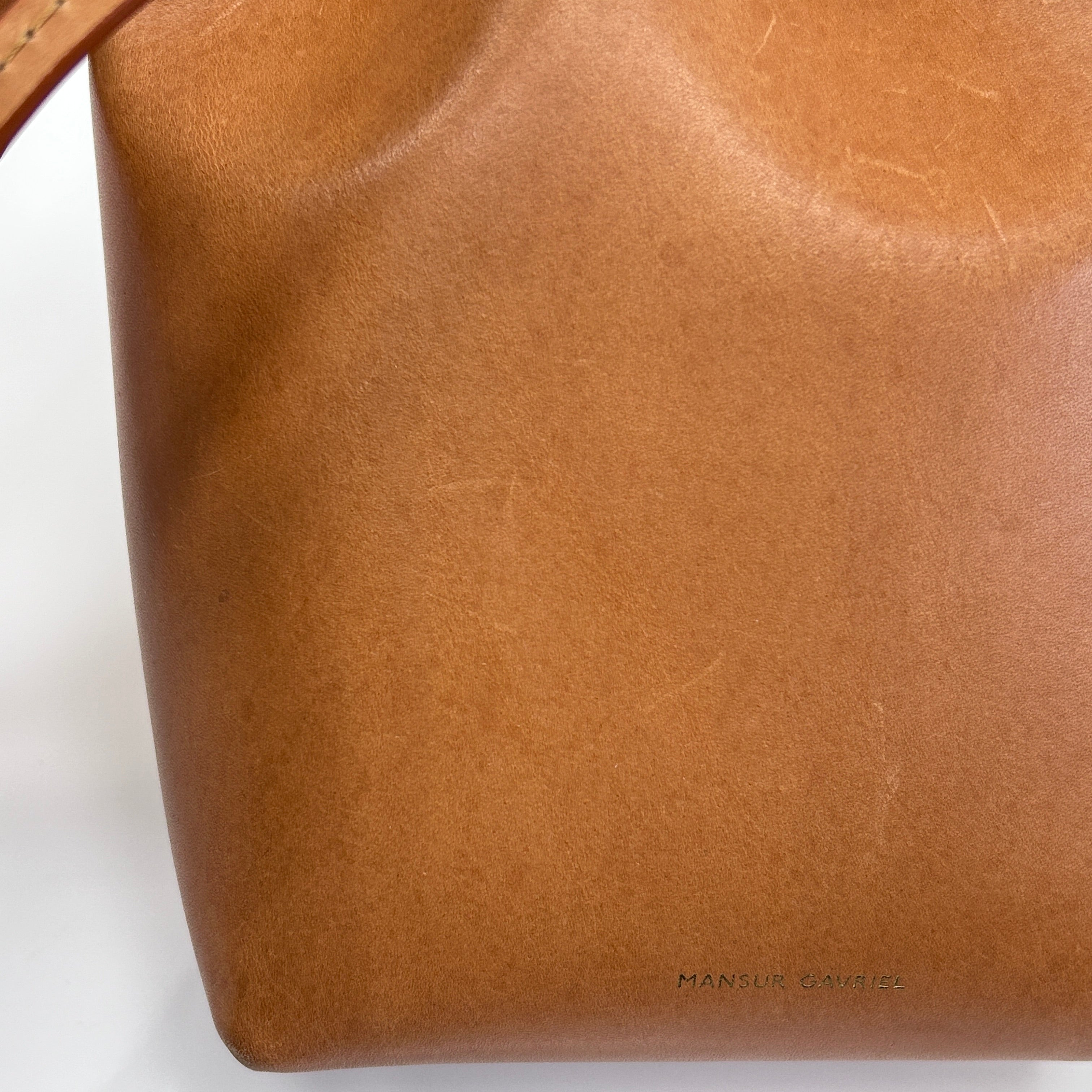 Cammello Vegetable Tanned Leather Mini Bucket Bag