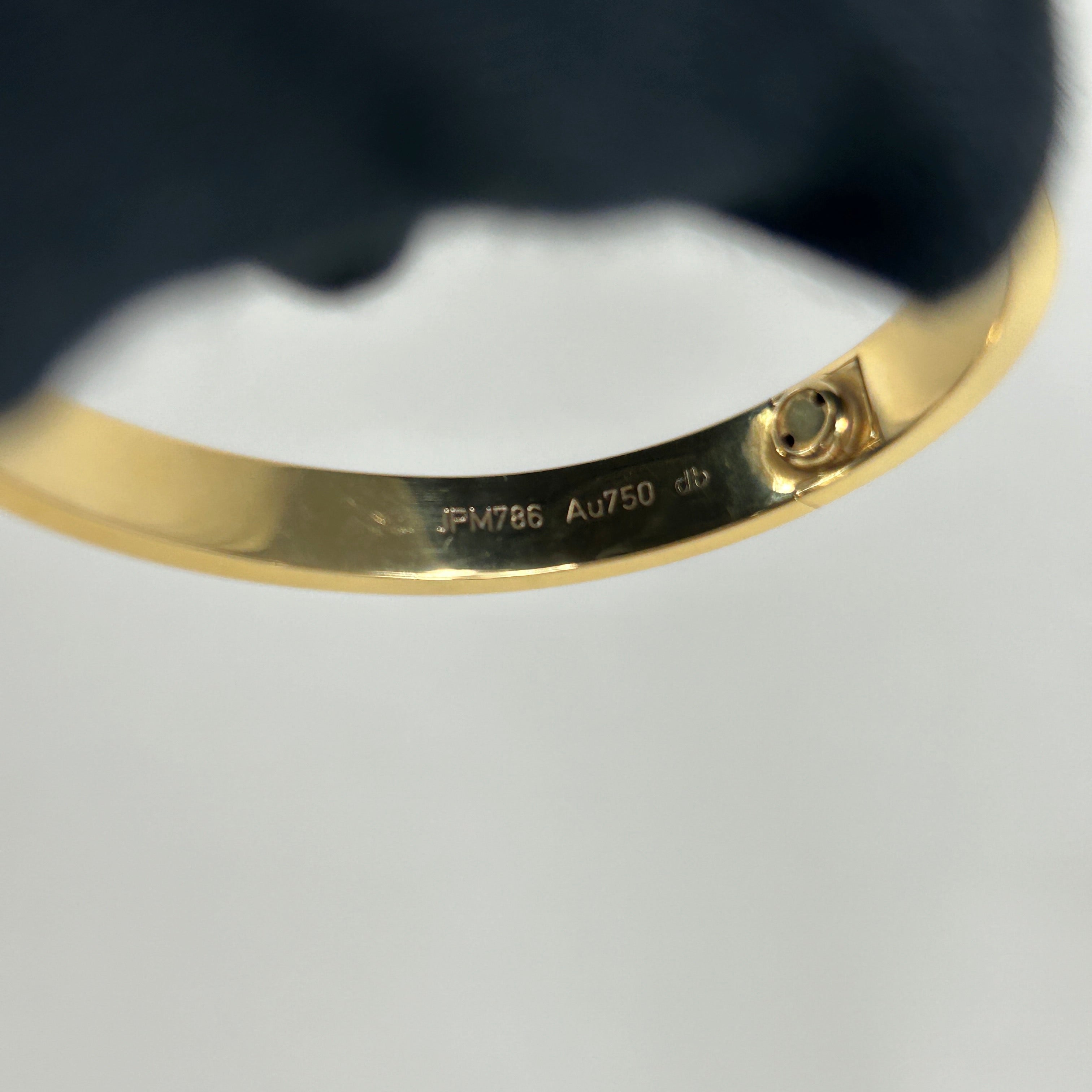 18K Yellow Gold Classic Model Love Bangle