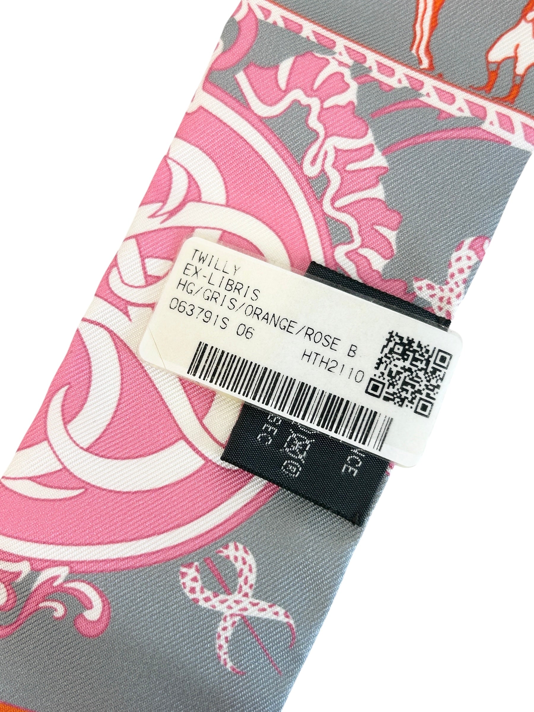 “Ex-Libris” Silk Twilly