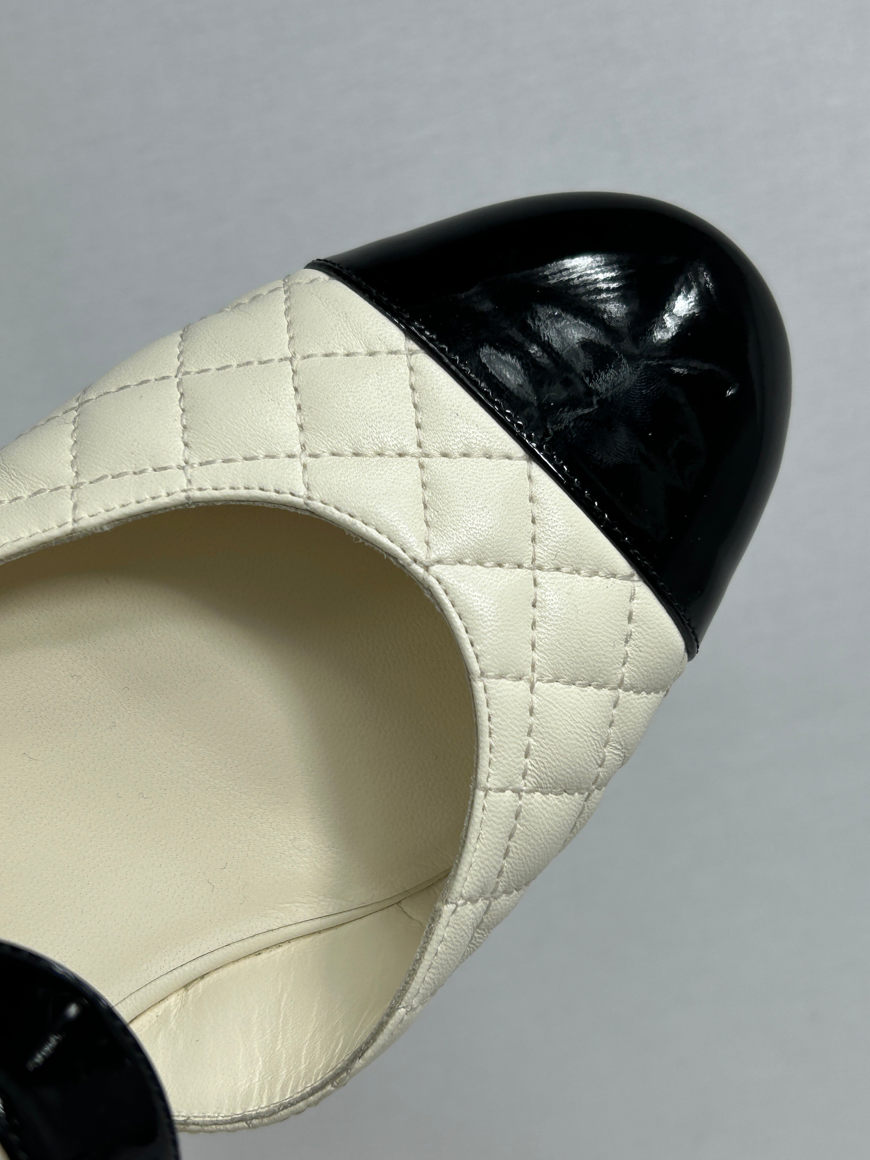 Ivory/Black Mary Jane Leather Shoes