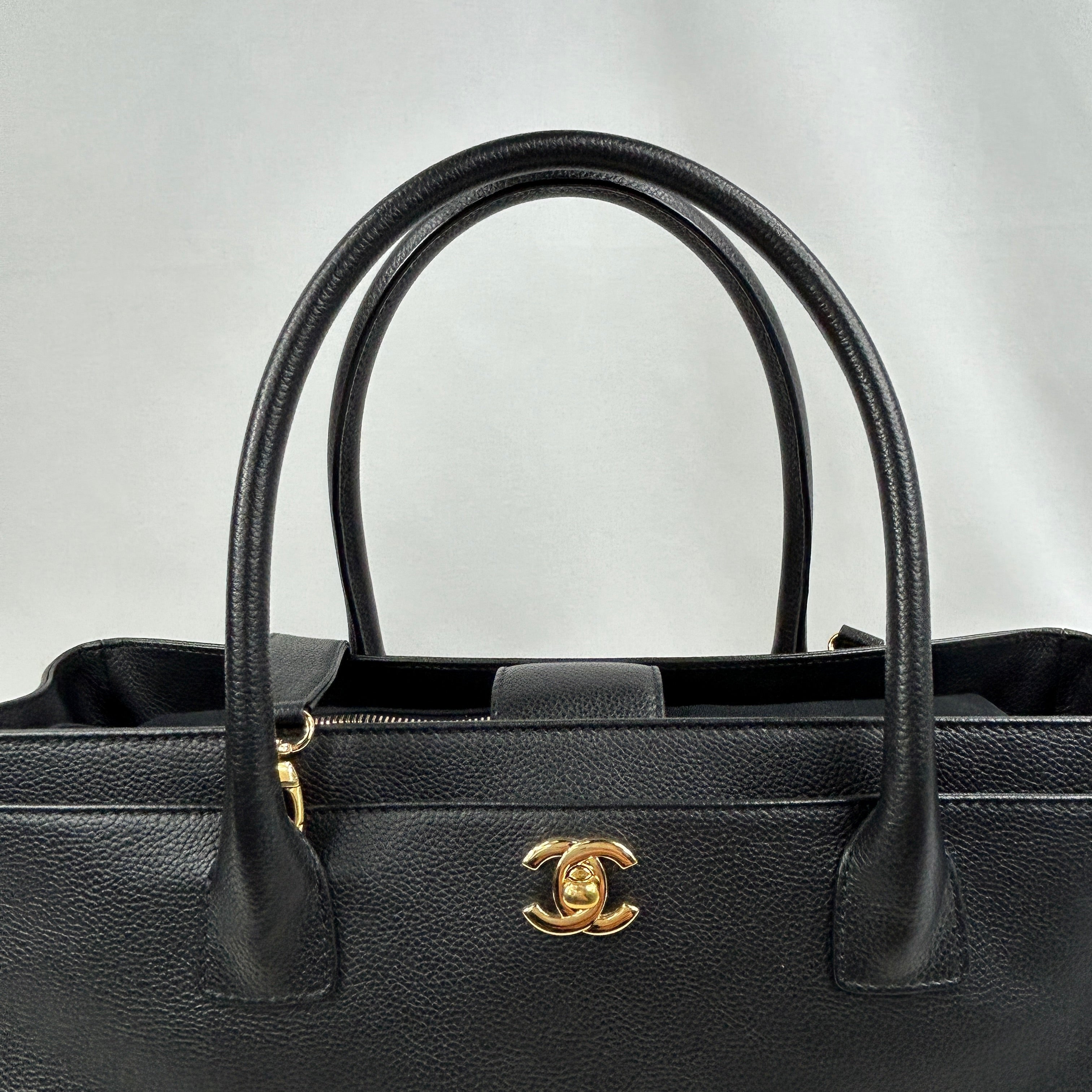 Black Caviar Executive Cerf Tote Bag w/GHW