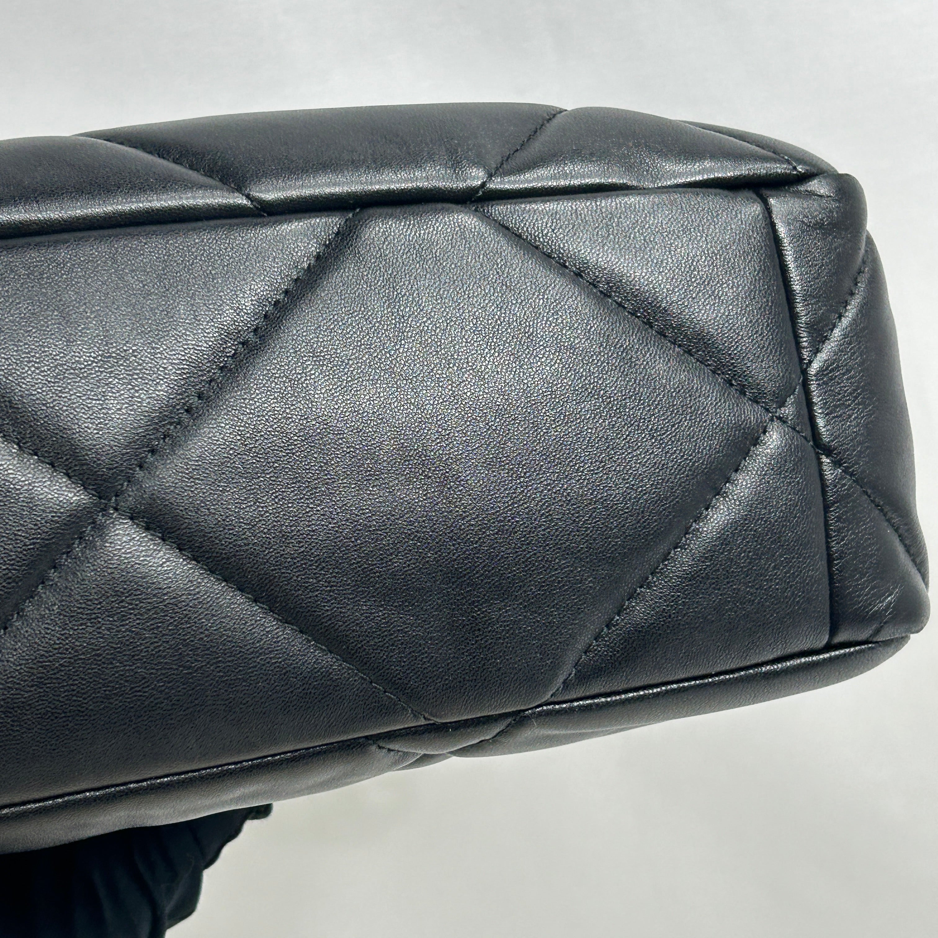 Black Lambskin Quilted Leather Large 19 w/RHW/GHW/AGHW