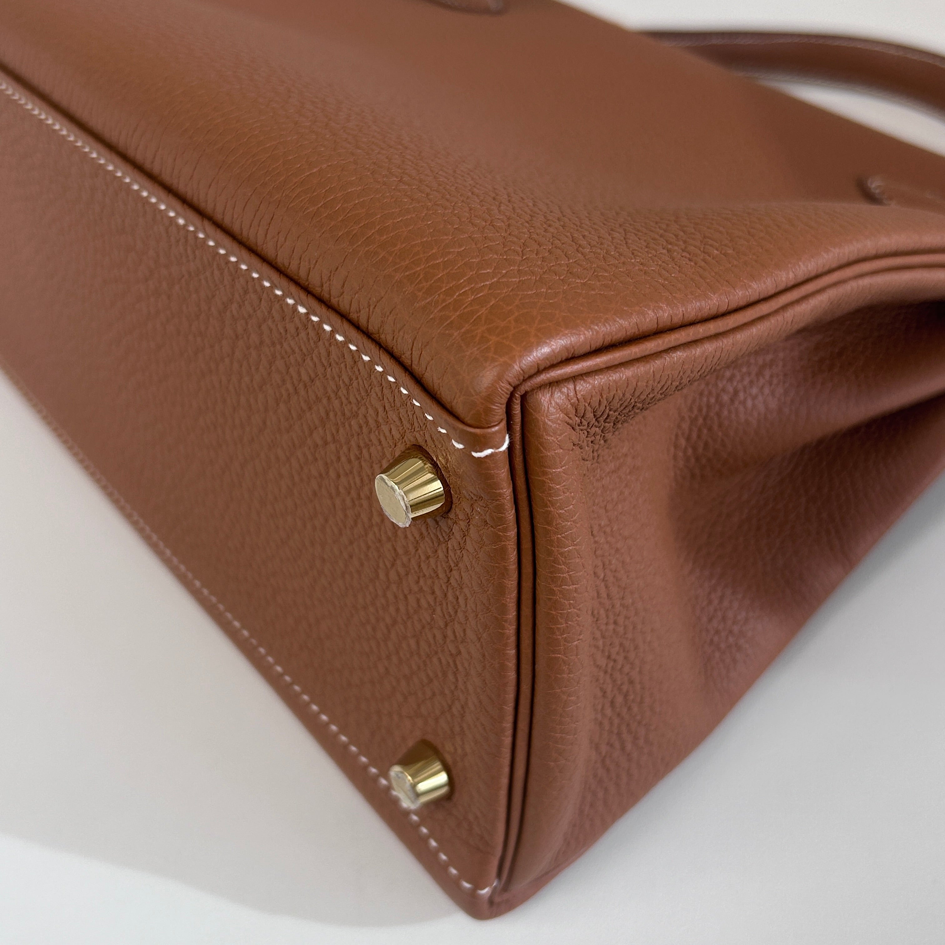 Kelly 28 Retourne Gold Togo Leather w/GHW