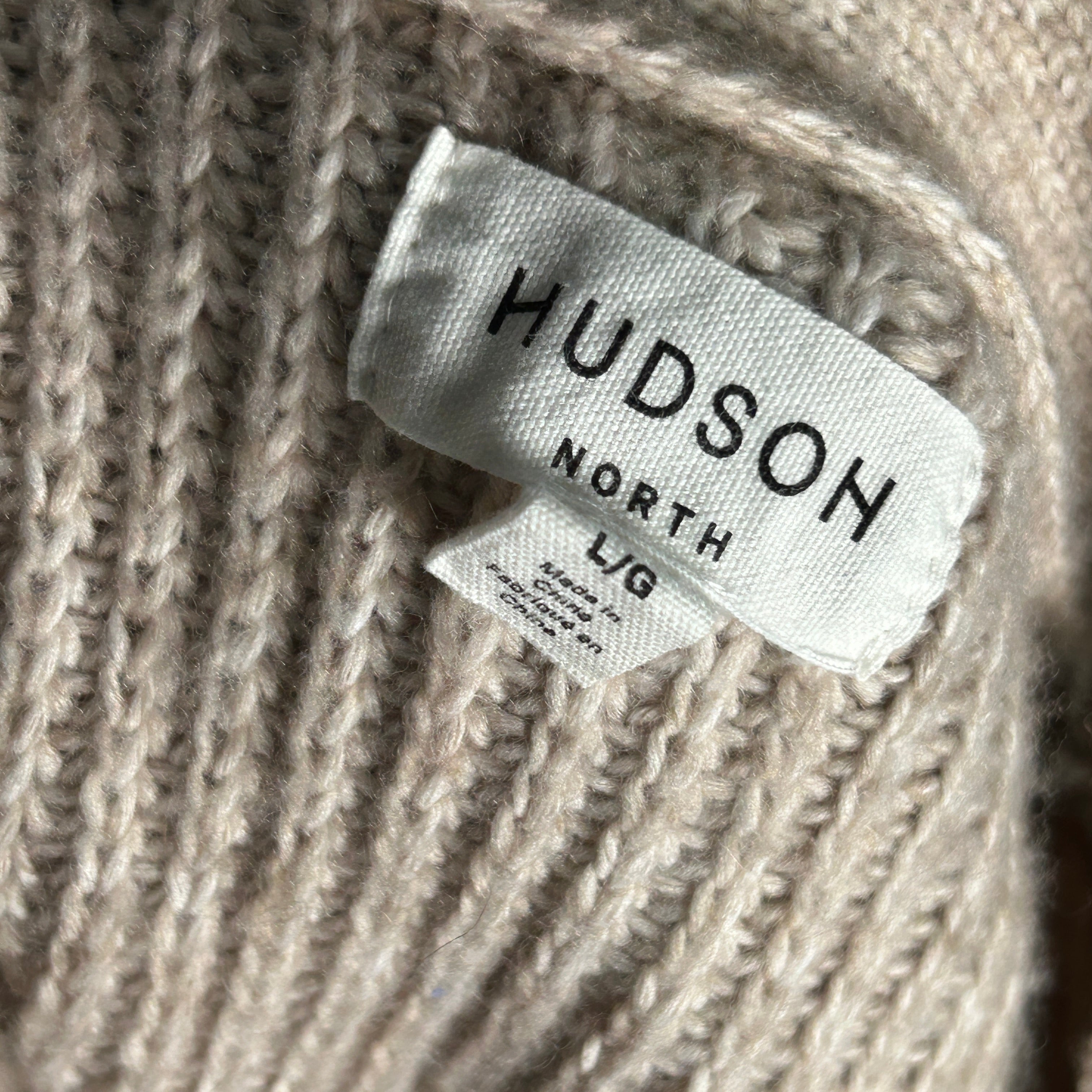 HUDSON NORTH Knitted Beige V Cropped Cardigan