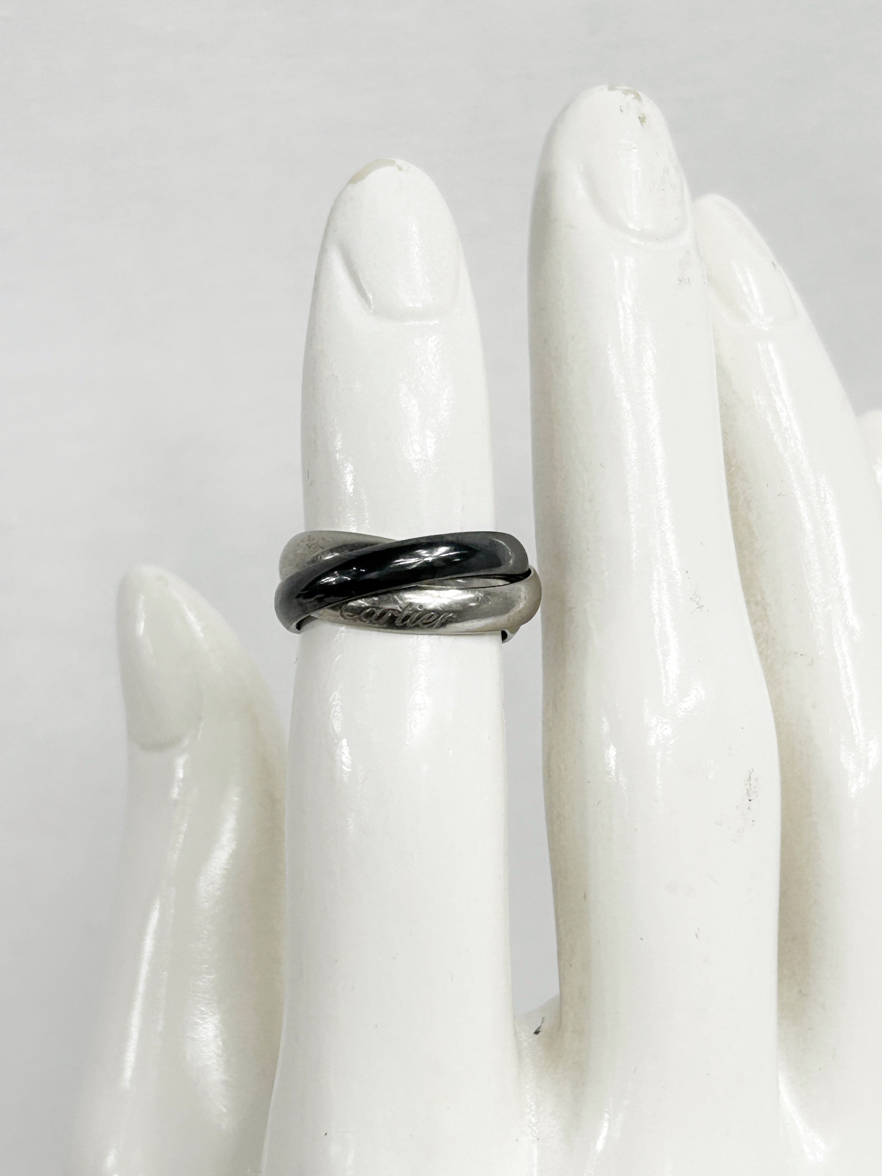 Classic Trinity Ring in Ceramic/18K white gold