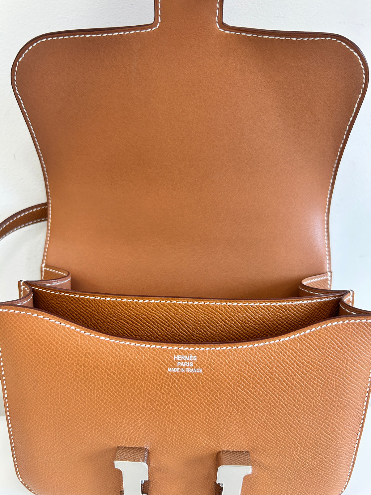 Gold Epsom Constance 18 w/PHW