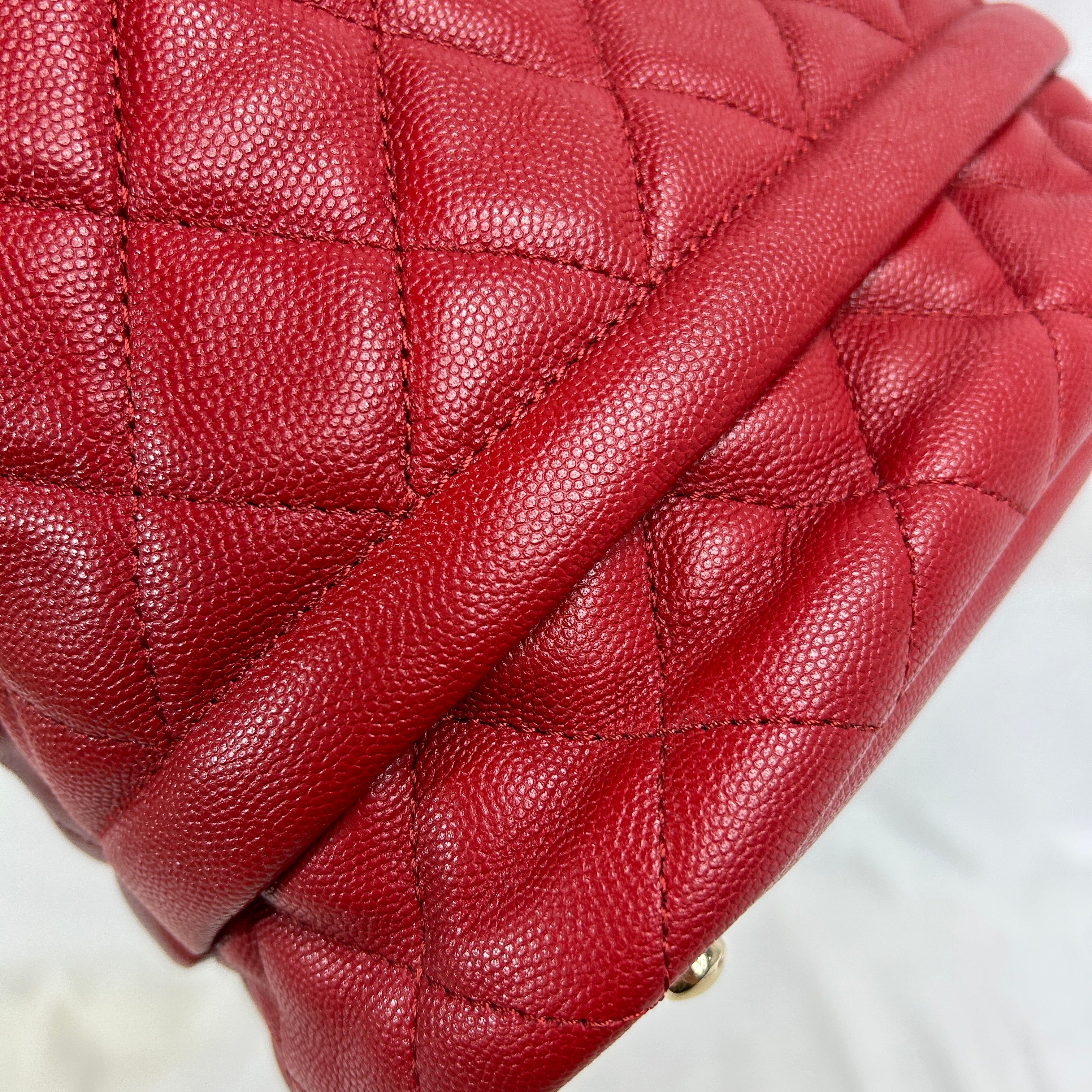 Red Caviar Quilted Medium Rolled Up Bucket Drawstring Bag w/LGHW