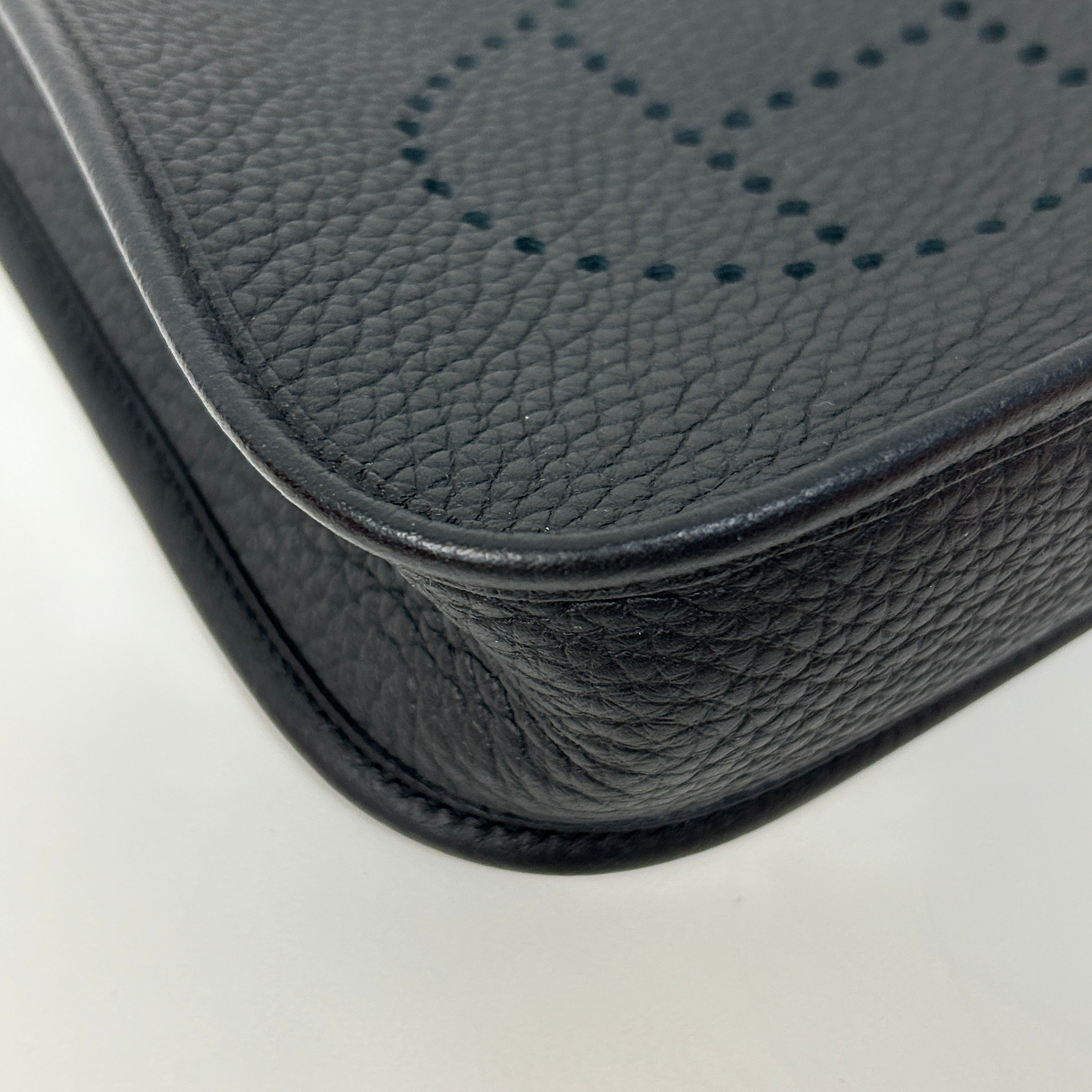 Noir Taurilon Clemence Evelyne TPM 16 w/GHW