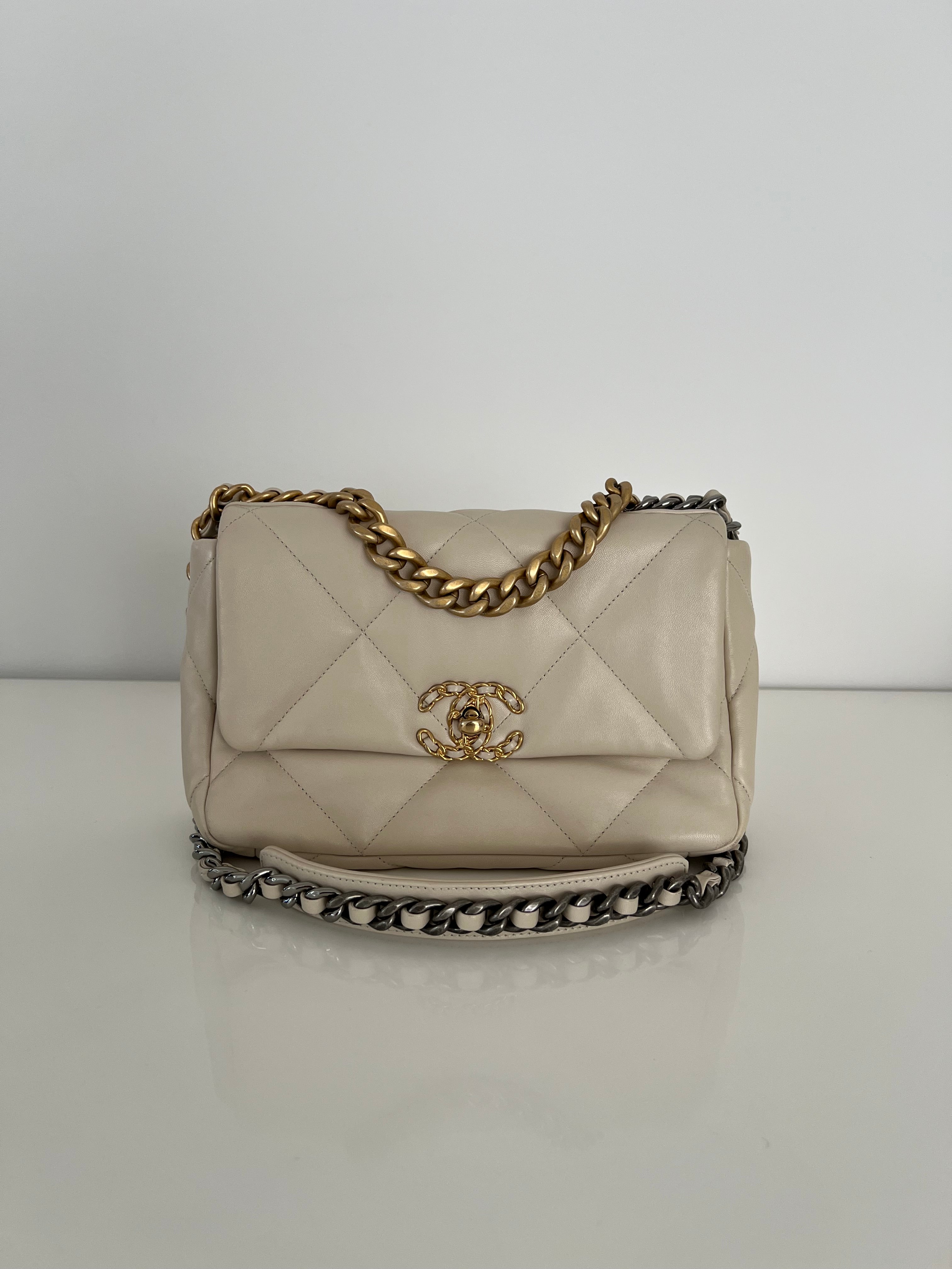 Beige 19 Small Lambskin Flap AGHW/SHW/RHW