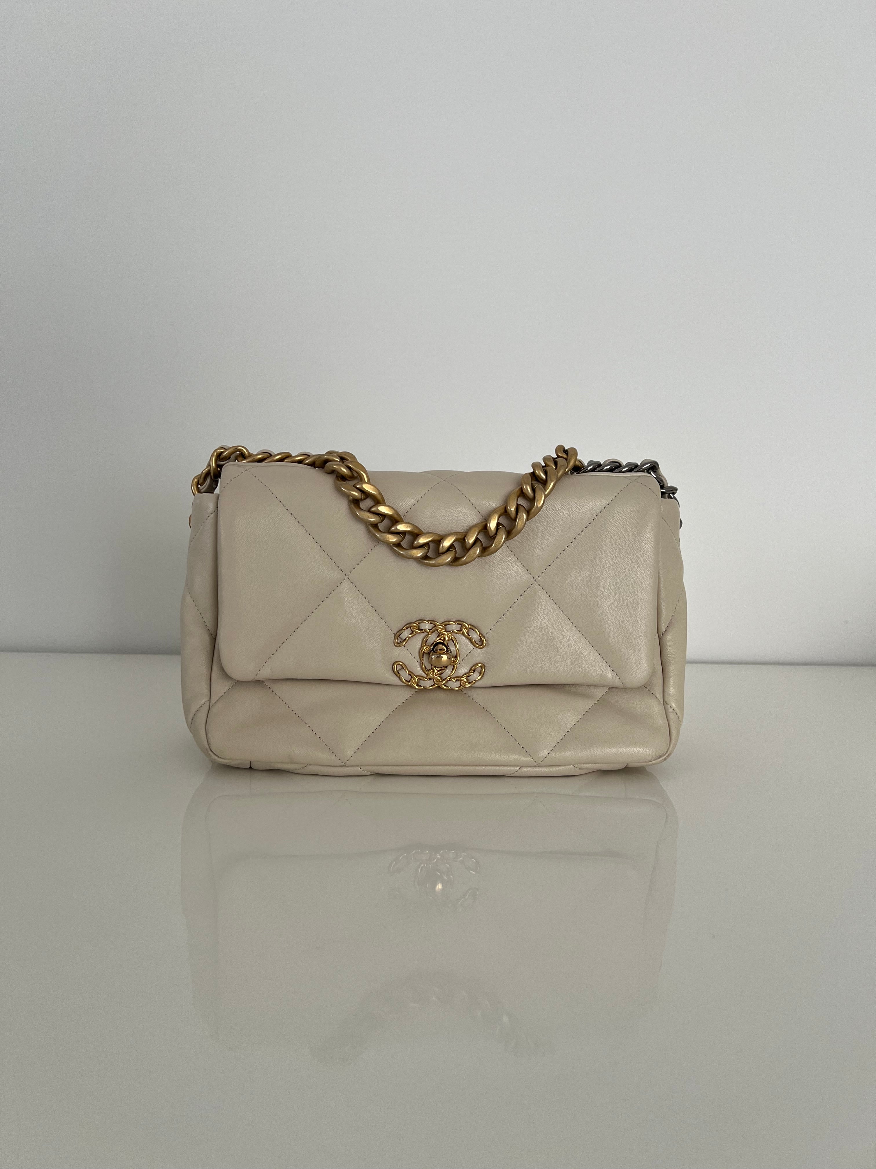 Beige 19 Small Lambskin Flap AGHW/SHW/RHW