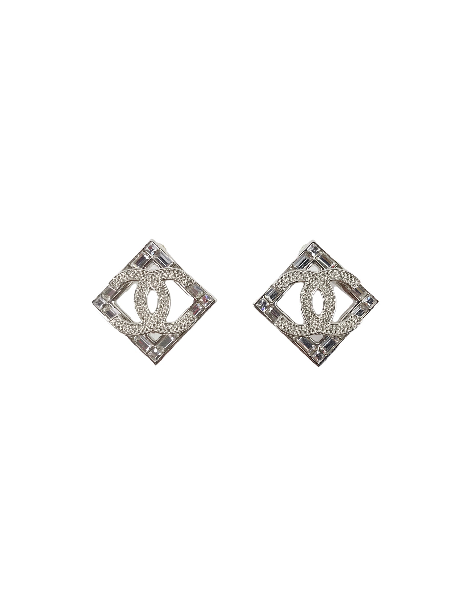 22P Diamond Shaped Glass/Crystal CC Earrings W/SHW