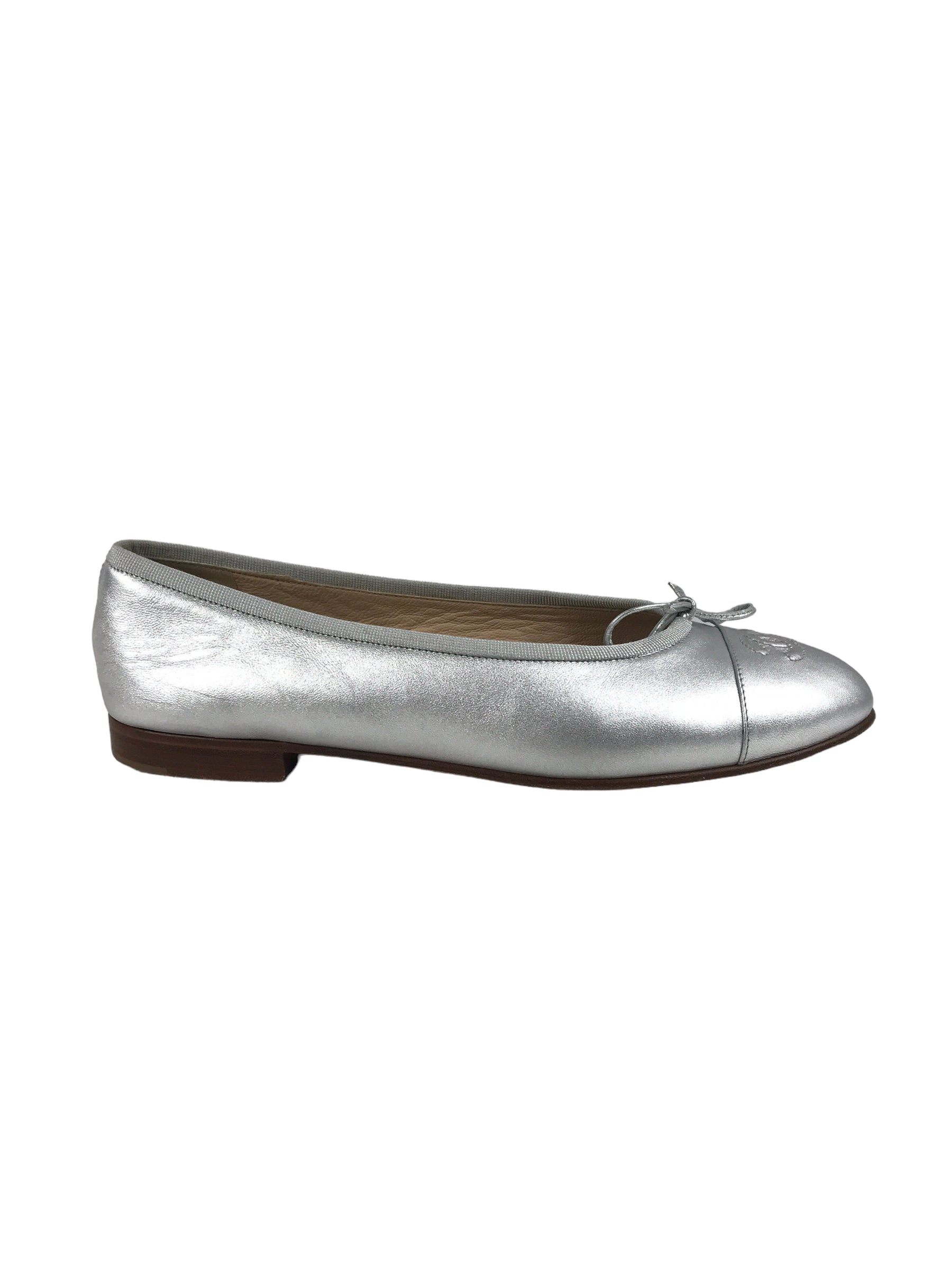 Chanel Silver Metallic Lambskin Ballet Flats