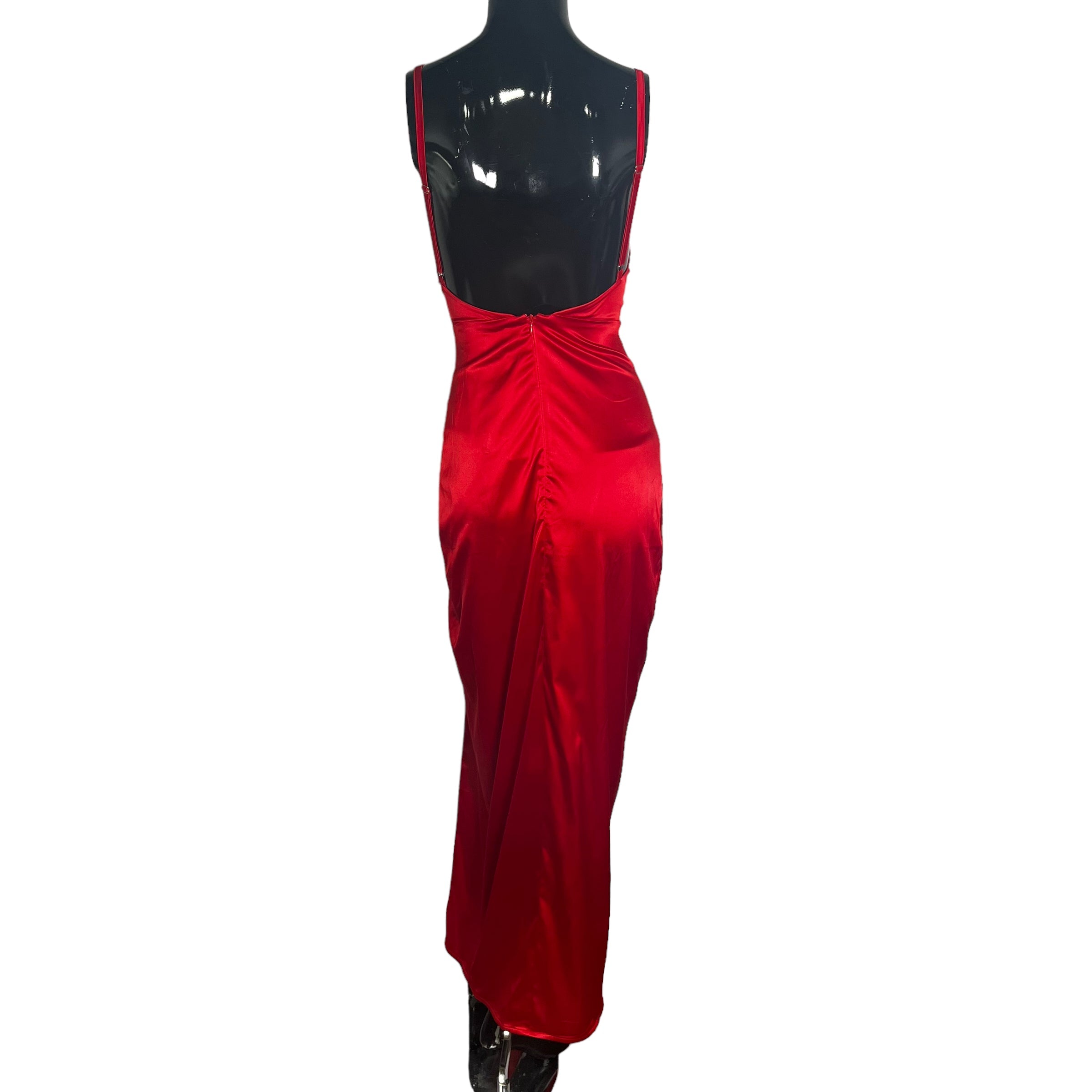 BEGINNING BOUTIQUE Formal Red Silk Long Dress