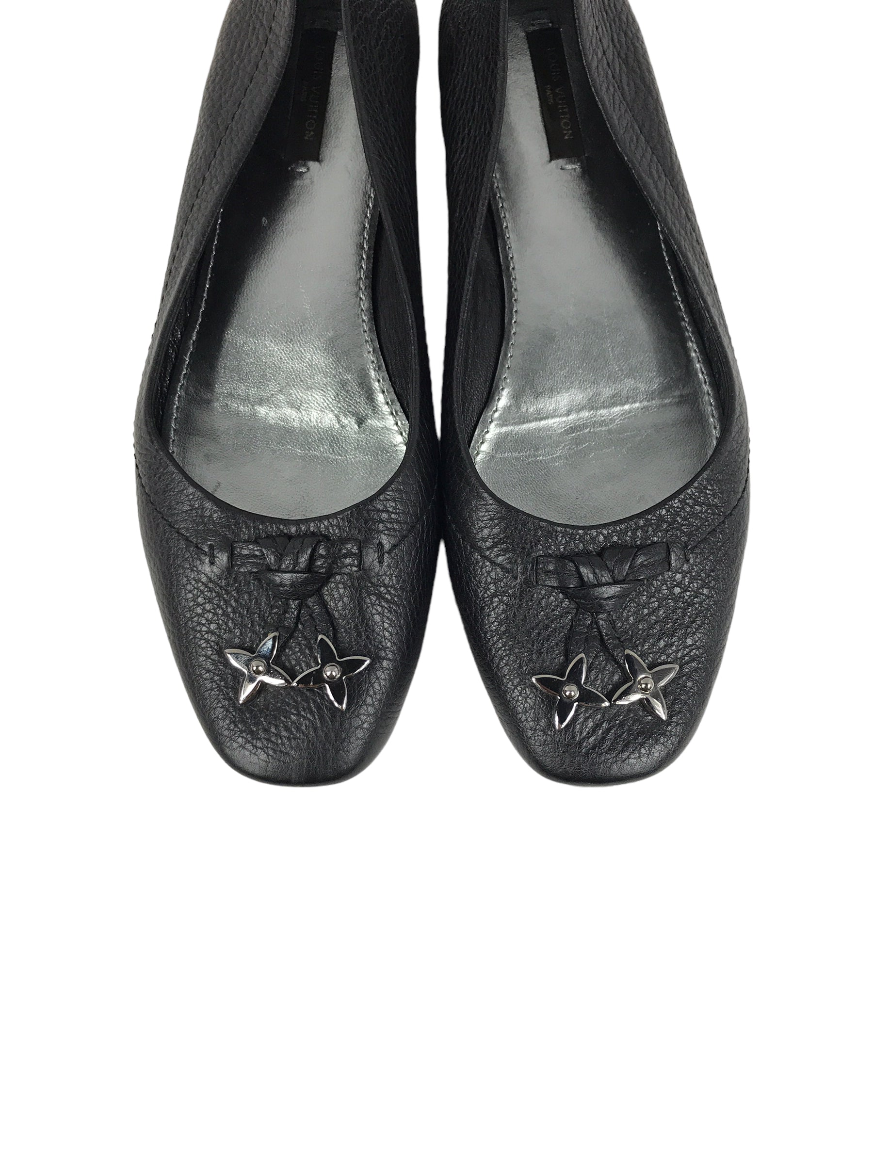 Black Grained Calfskin Leather Ballet Flats W/Floral Charms W/SHW