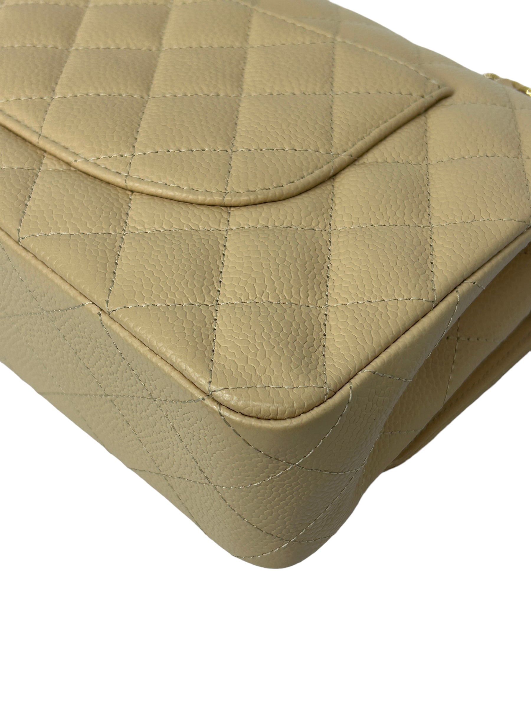 Nude Caviar Quilted Medium Classic Double Flap w/GHW