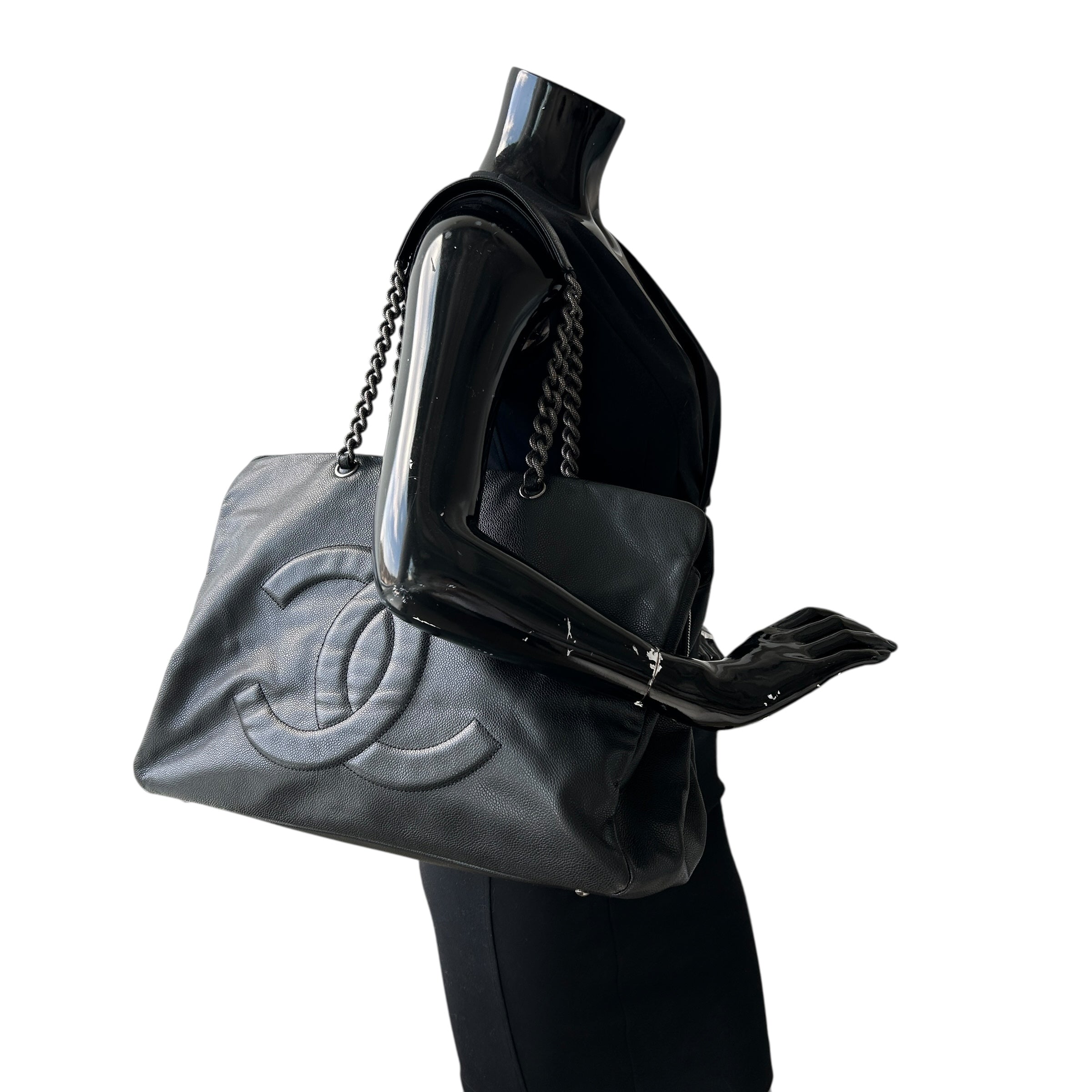 Black Caviar Shopping Tote w/RHW