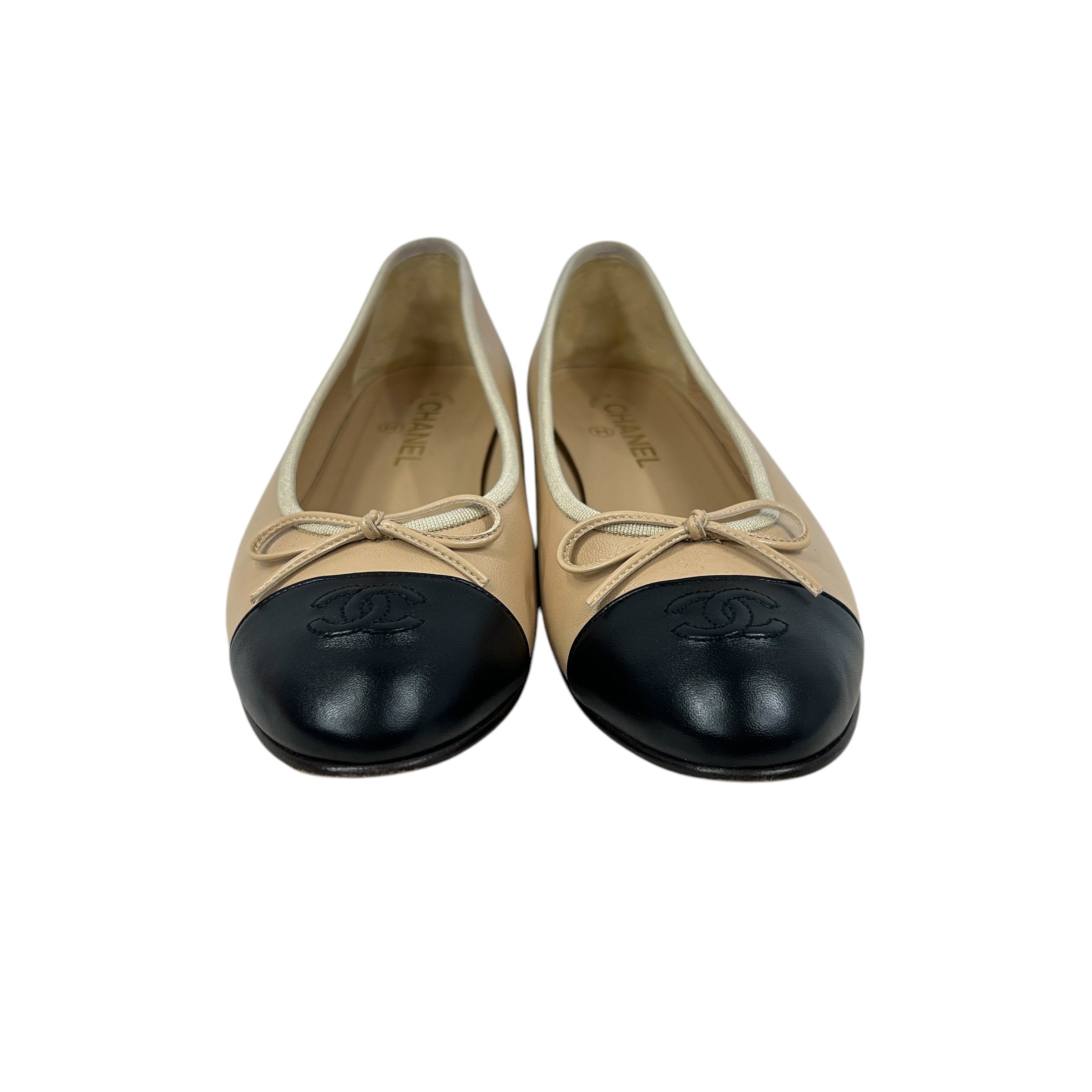 Beige/Black Lambskin CC Ballet Flats