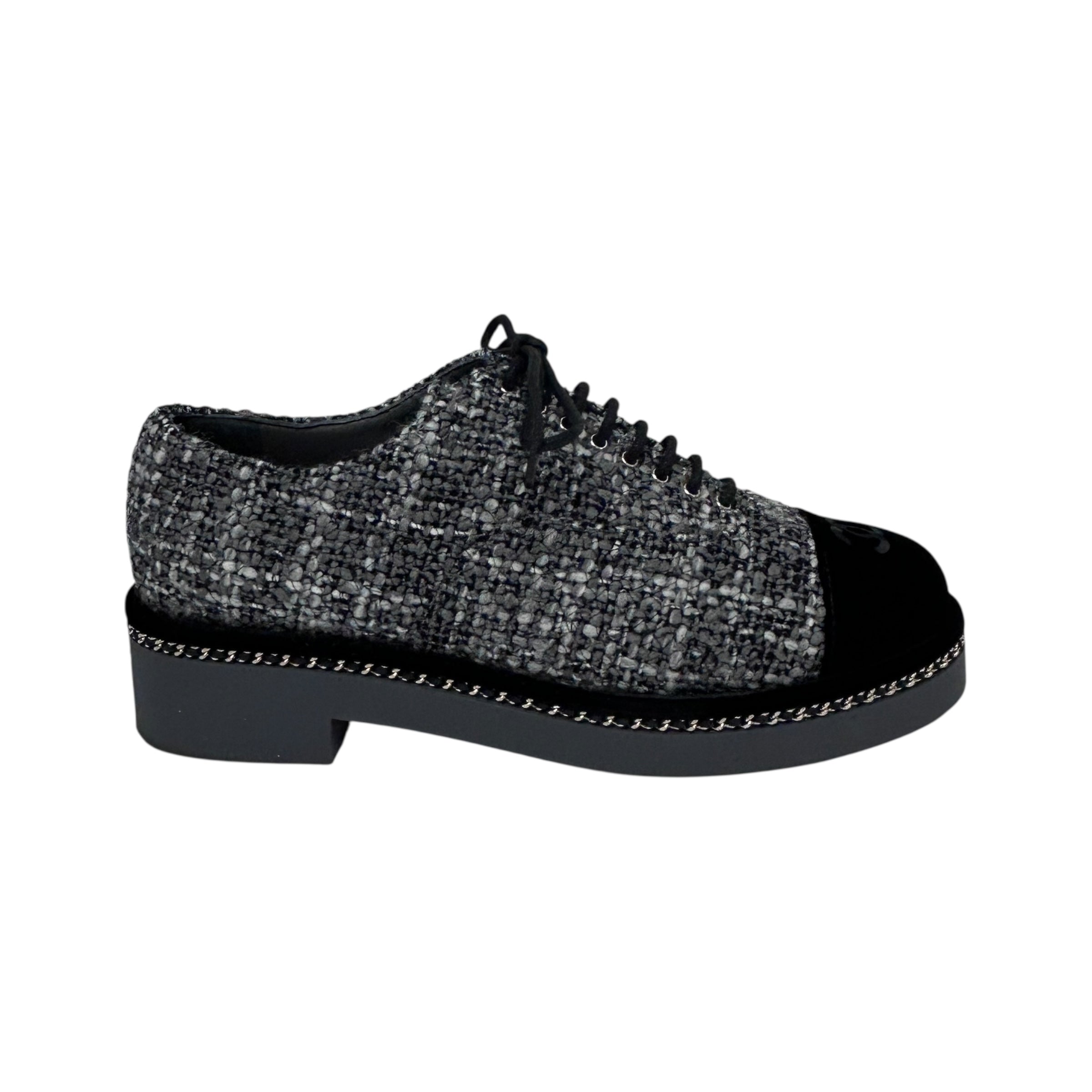 20K Grey Tweed Black Velvet CC Logo Chain Around Lace Up Flat Loafer