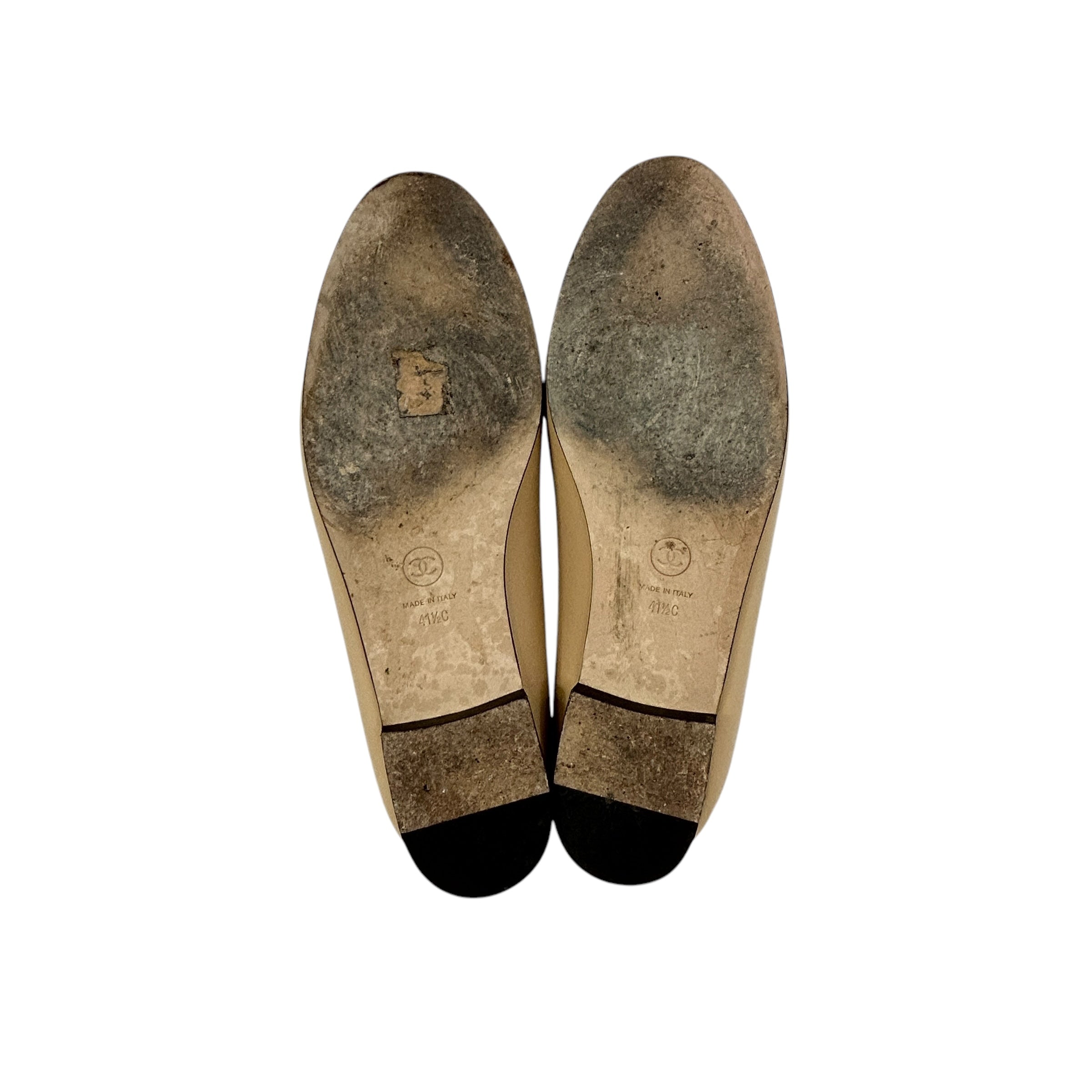 Beige/Black Lambskin CC Ballet Flats