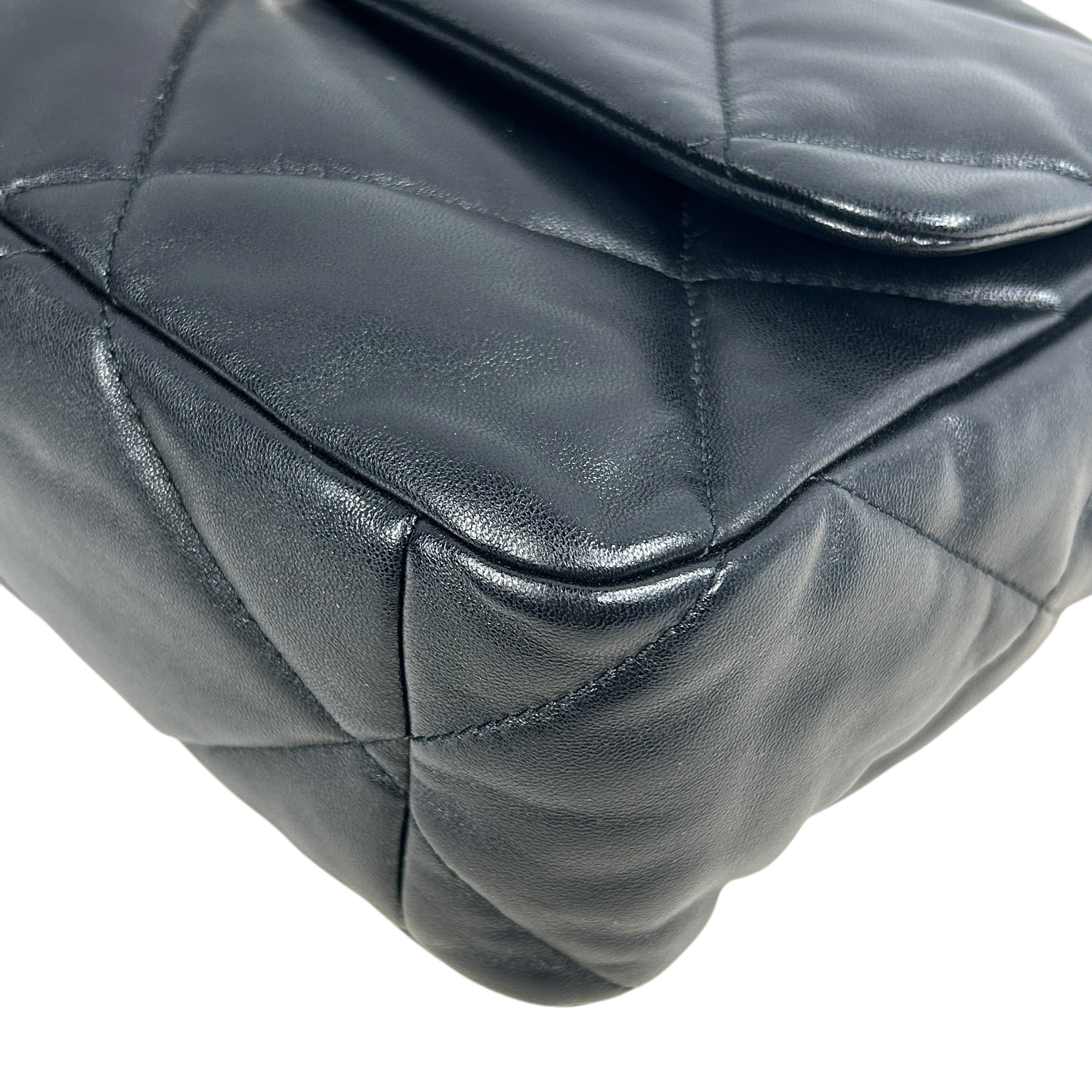 Black Lambskin Quilted Leather Large 19 w/RHW/GHW/AGHW