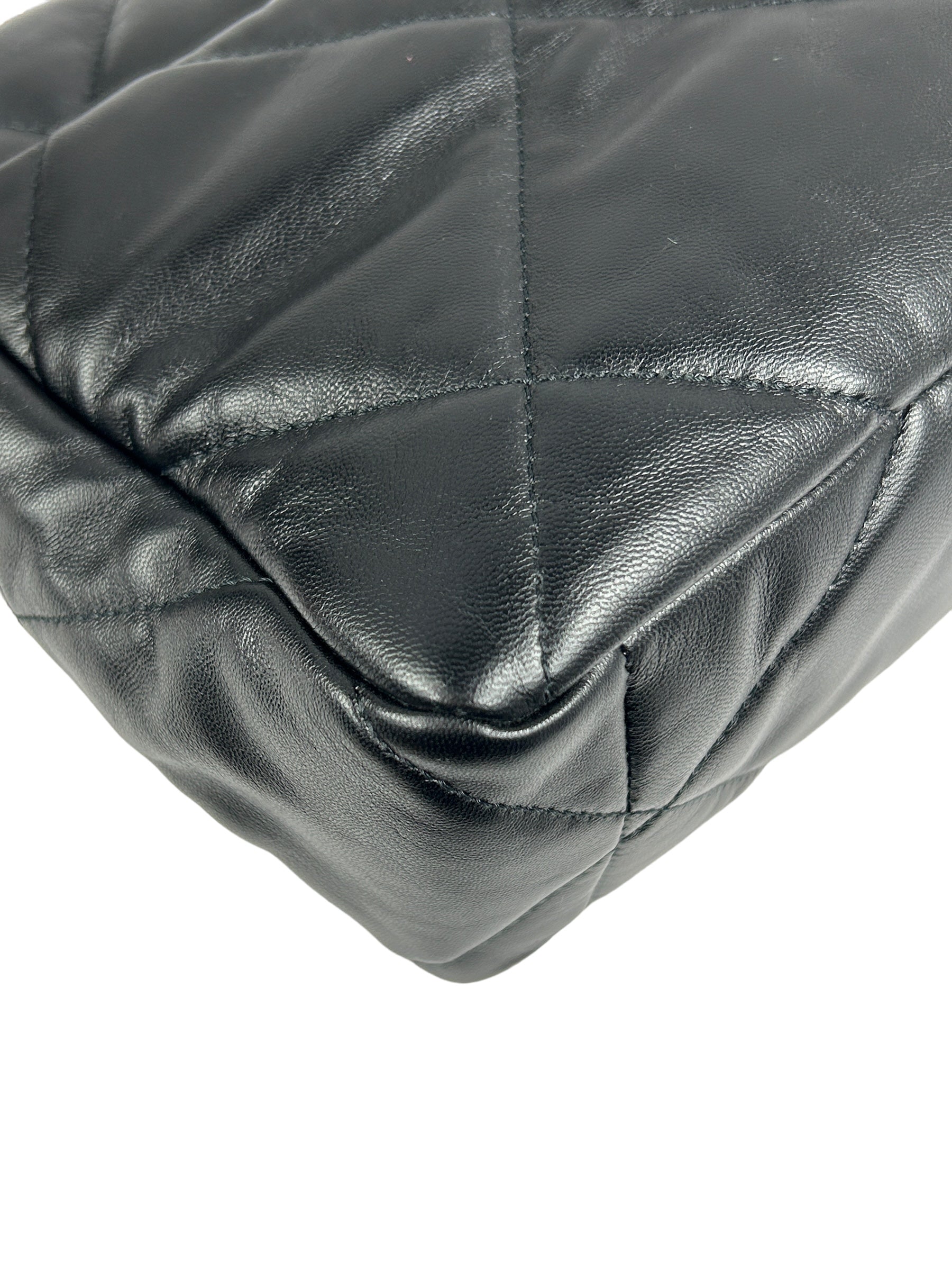 Black Calfskin Leather Quilted 19 Medium w/AGHW/SHW/RHW