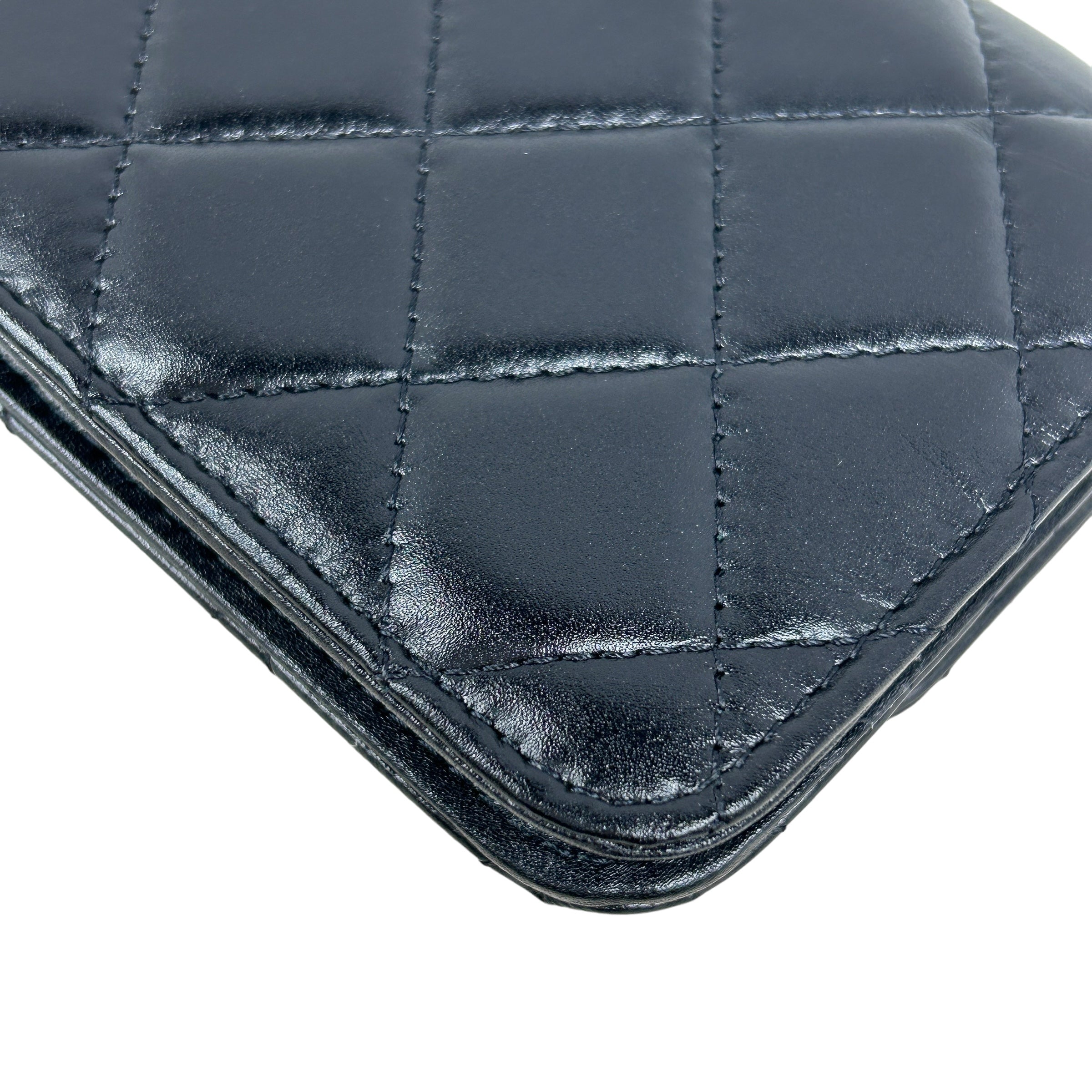 Black Lambskin Quilted Leather Mini Wallet w/Oversized Pearl Strap w/LGW