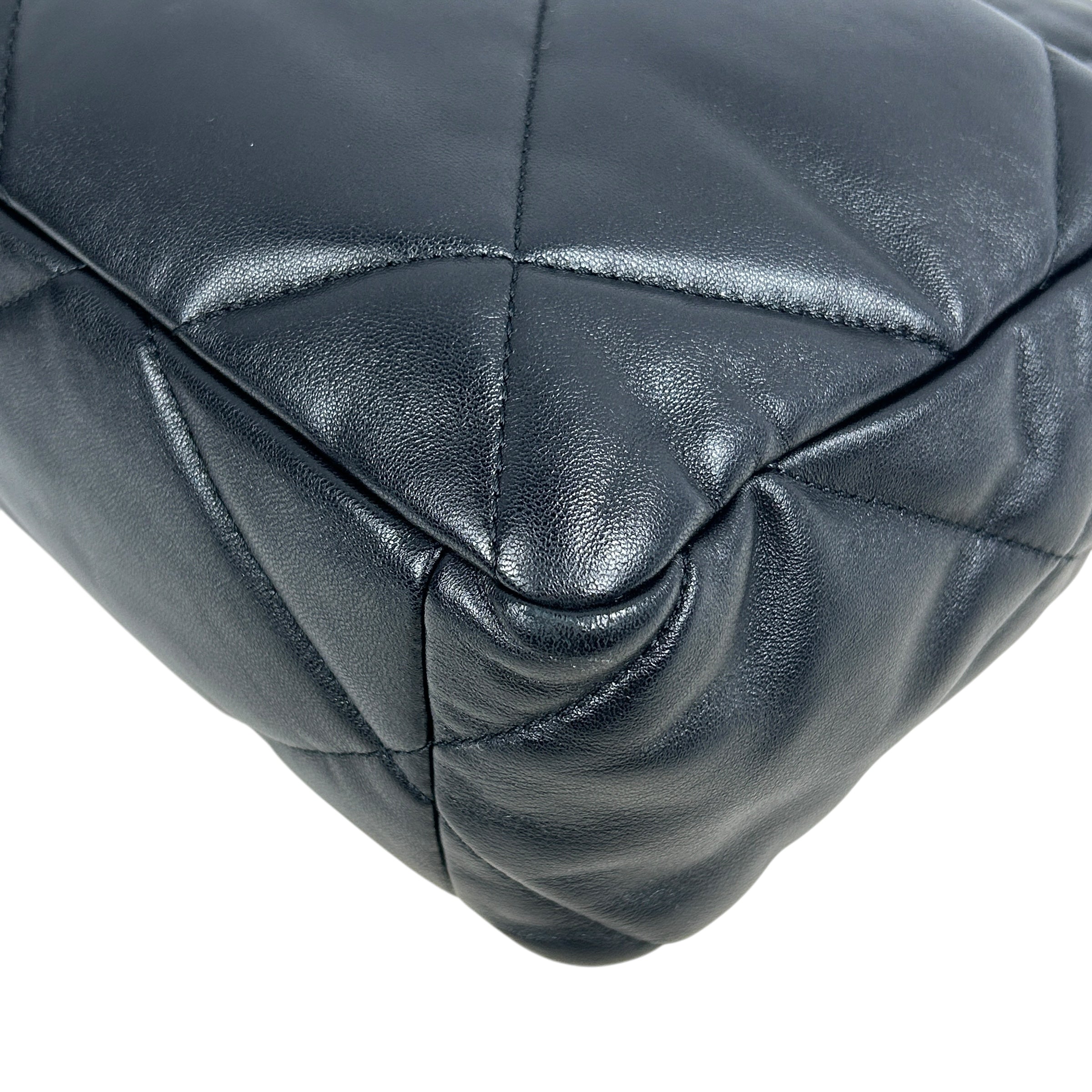 Black Lambskin Quilted Leather Large 19 w/RHW/GHW/AGHW