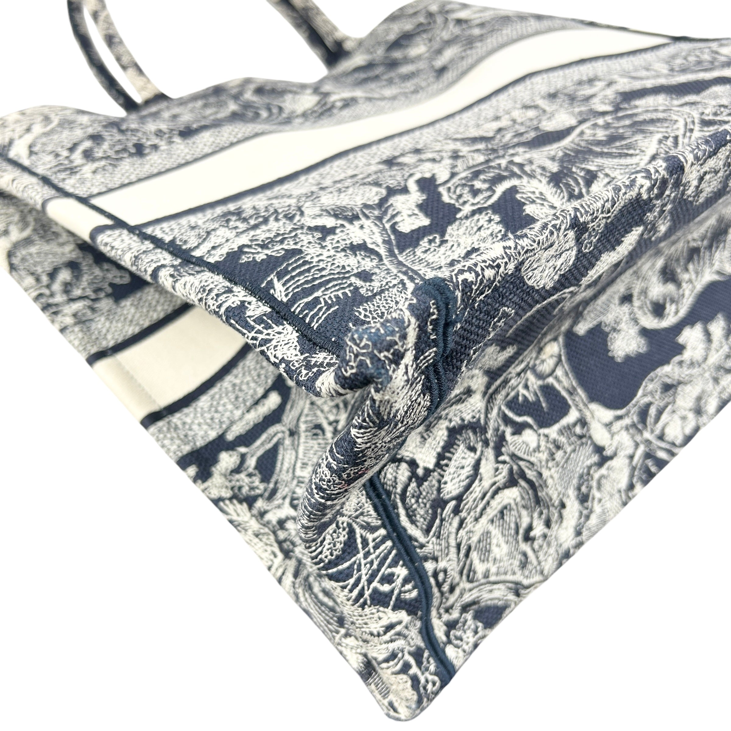 Large Toile De Jouy White/Navy Embroidery Book Tote